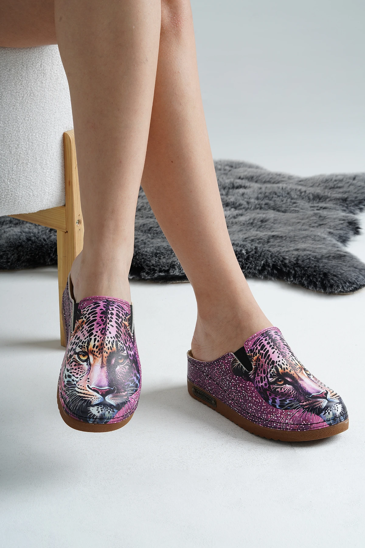 3062 Leopar Baskılı Sek Anatomik Terlik