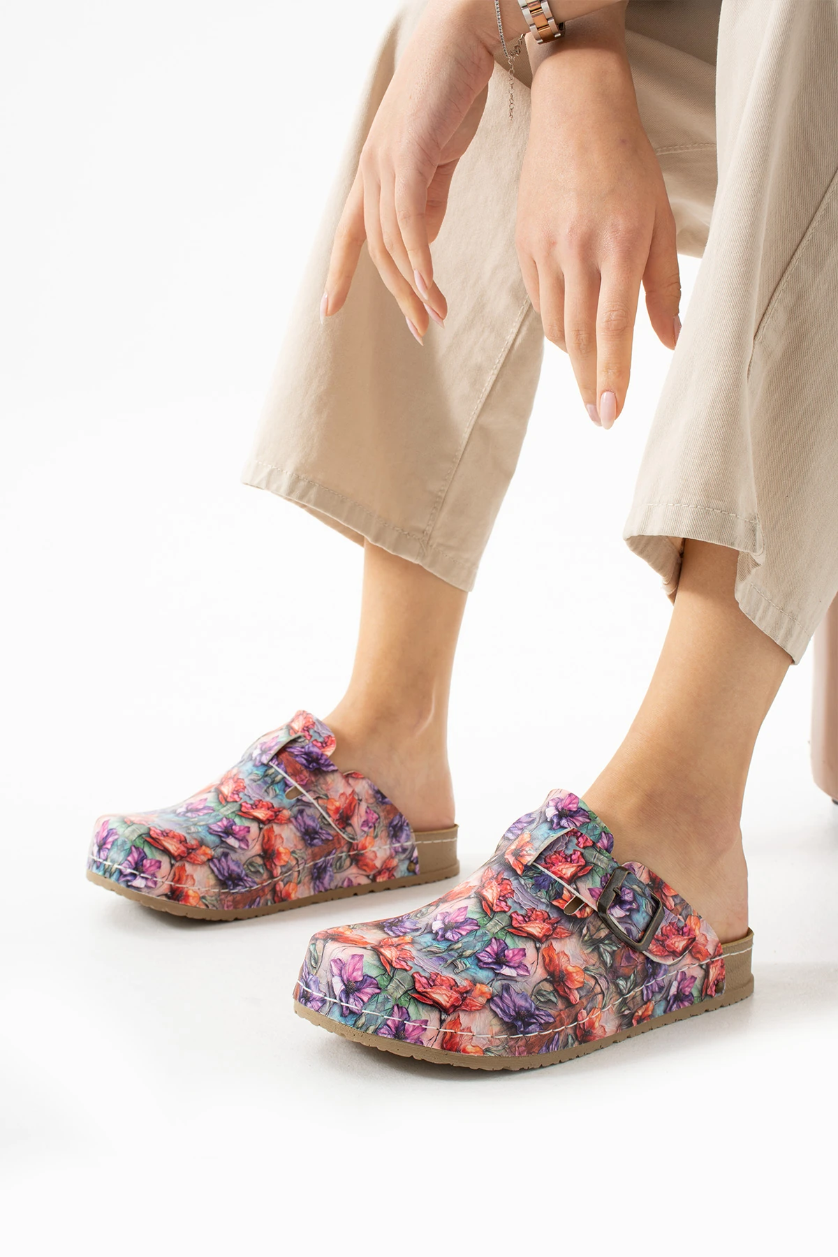 8115 Renkli Çiçekler Baskılı Konfort Terlik