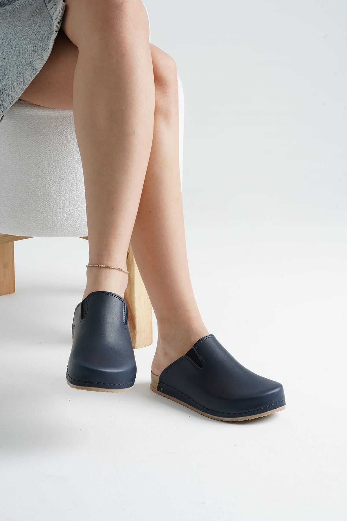 8132 Lacivert Renkli Sek Konfort Terlik