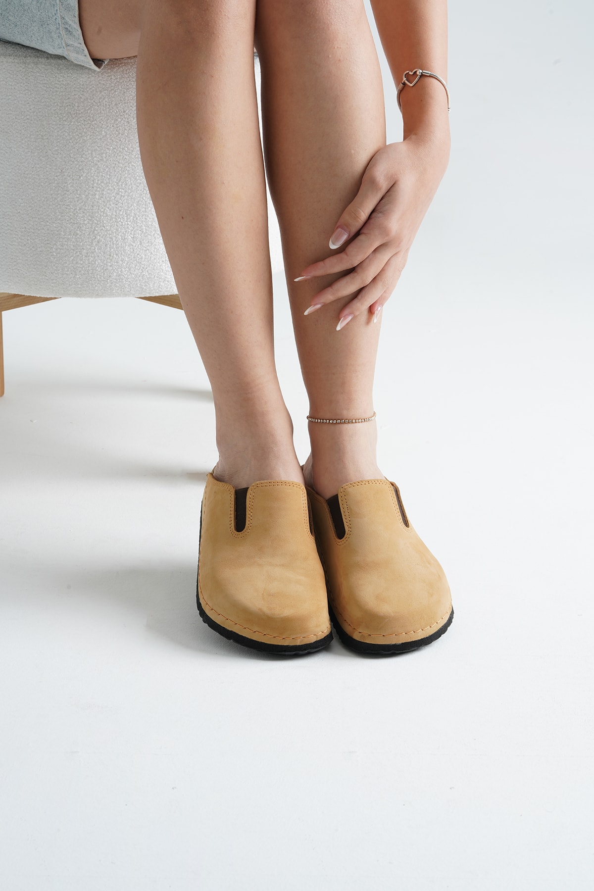 5106 Krem Renkli Hakiki Deri Sek Sabo Terlik