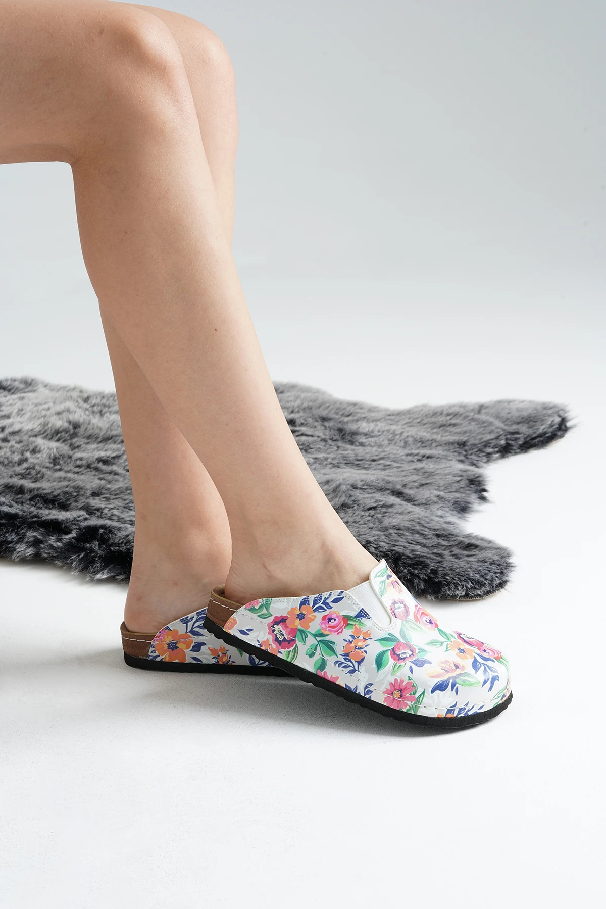 6285 Renkli Çiçekler Baskılı Sabo Terlik
