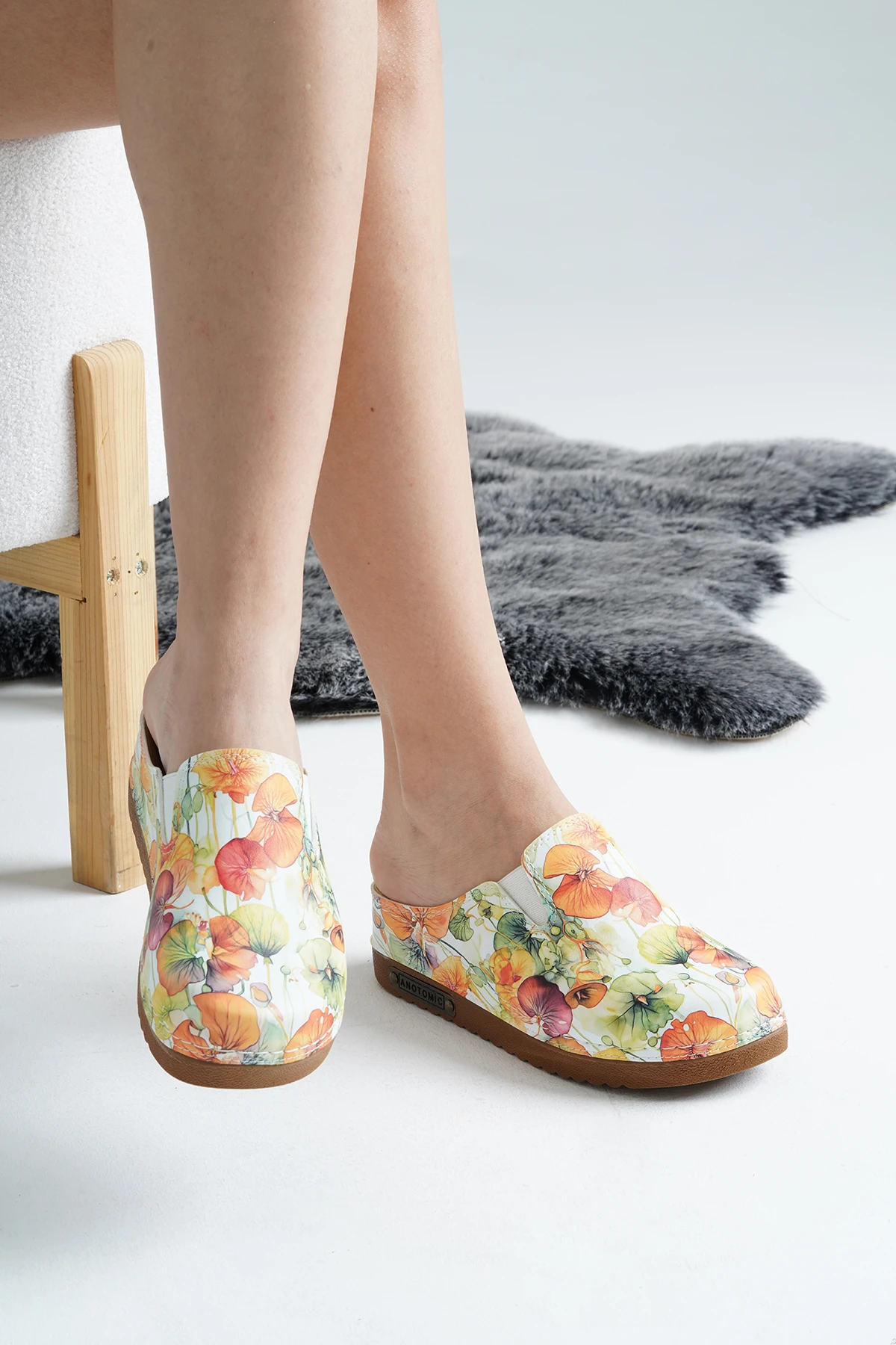 3068 Renkli Çiçekler Baskılı Sek Anatomik Terlik