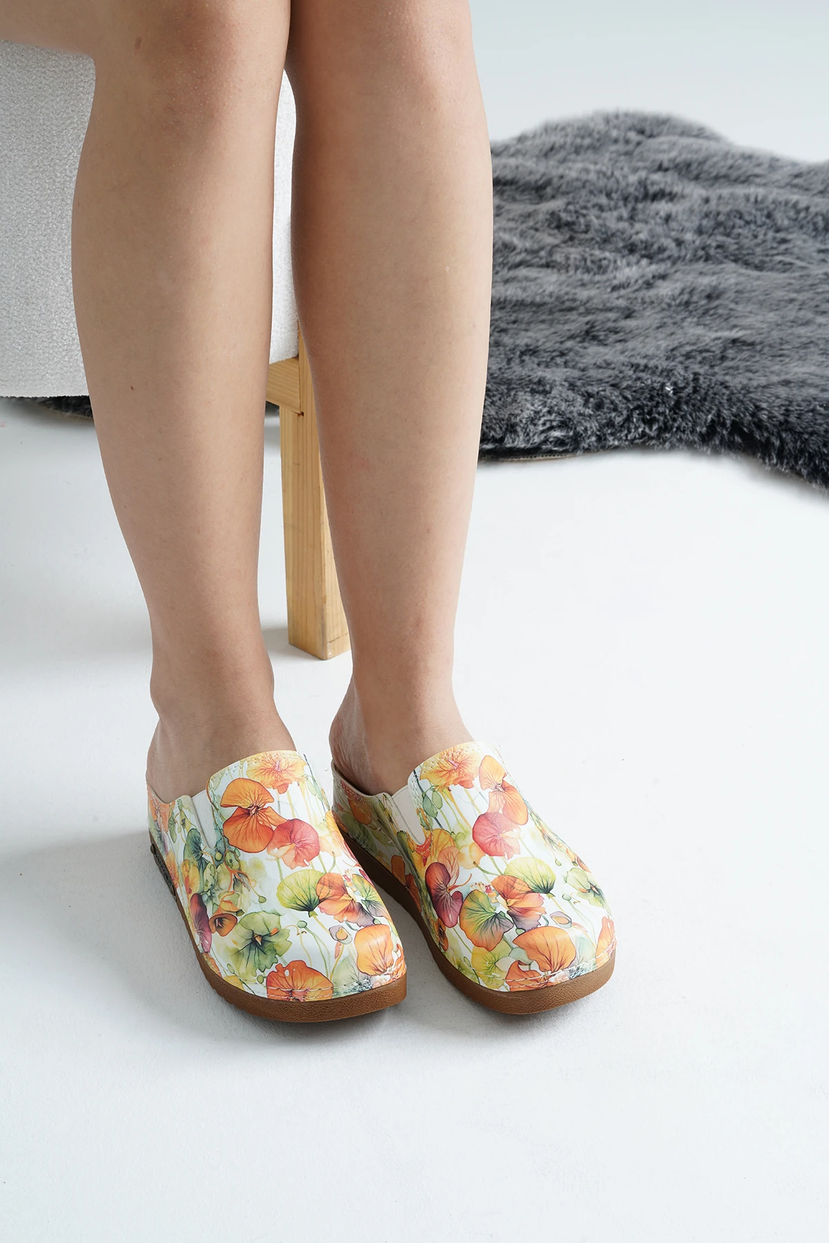 3068 Renkli Çiçekler Baskılı Sek Anatomik Terlik