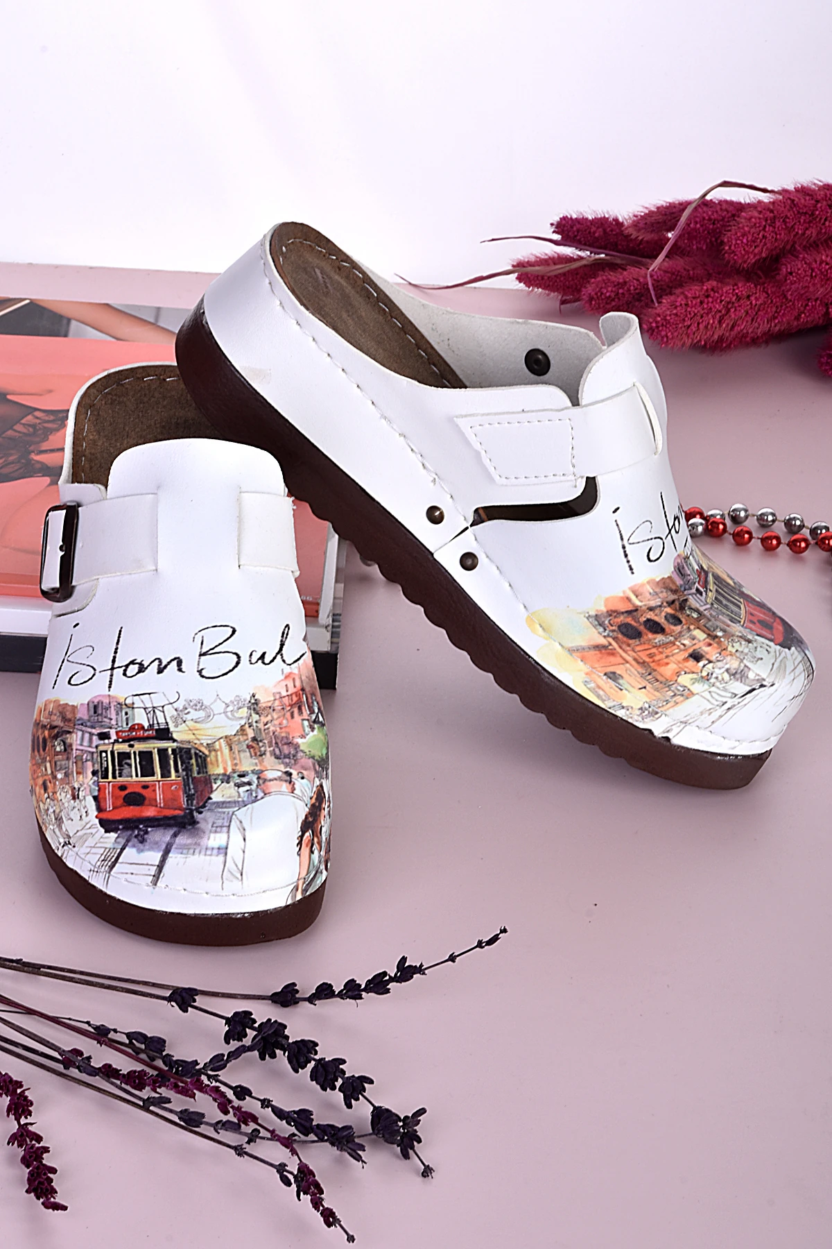 3055 İstanbul Desenli Anatomik Terlik