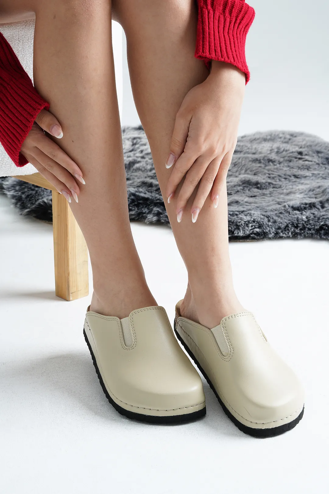 6361 Krem Renkli Sek Sabo Terlik ürünü sildi