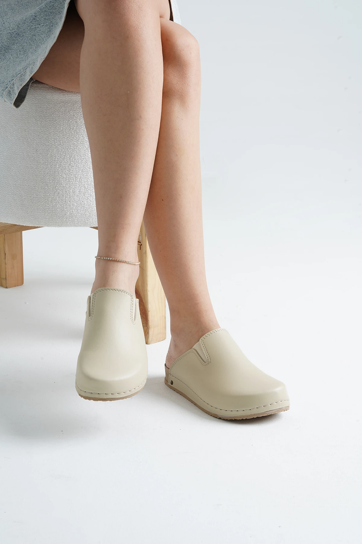 8134 Krem Renkli Sek Konfort Terlik