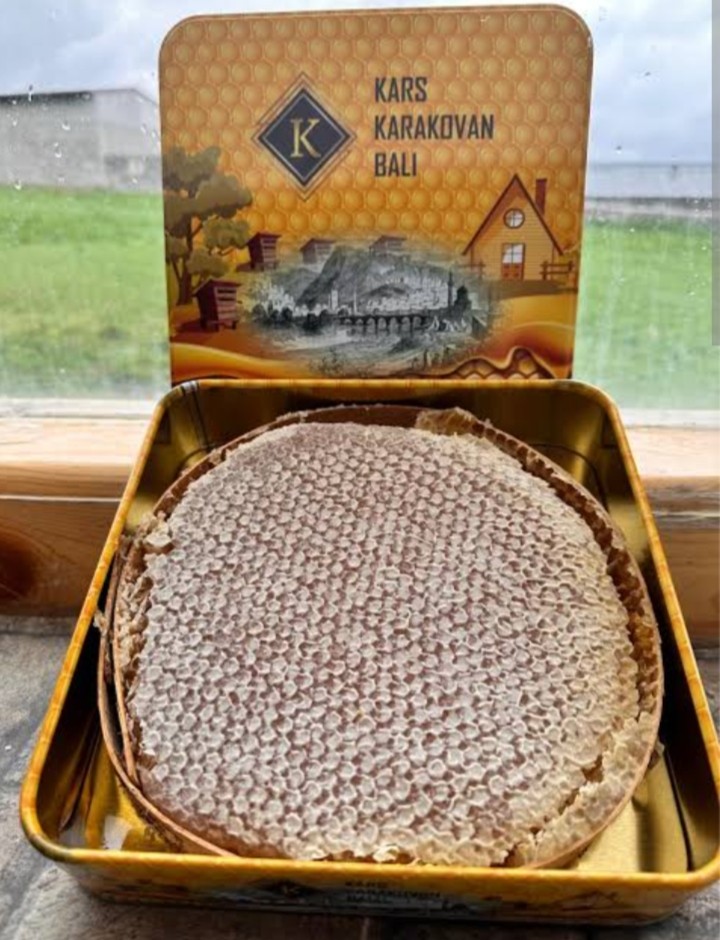Kars Organik Analizli Karakovan Petek Bal 1500-1700kg