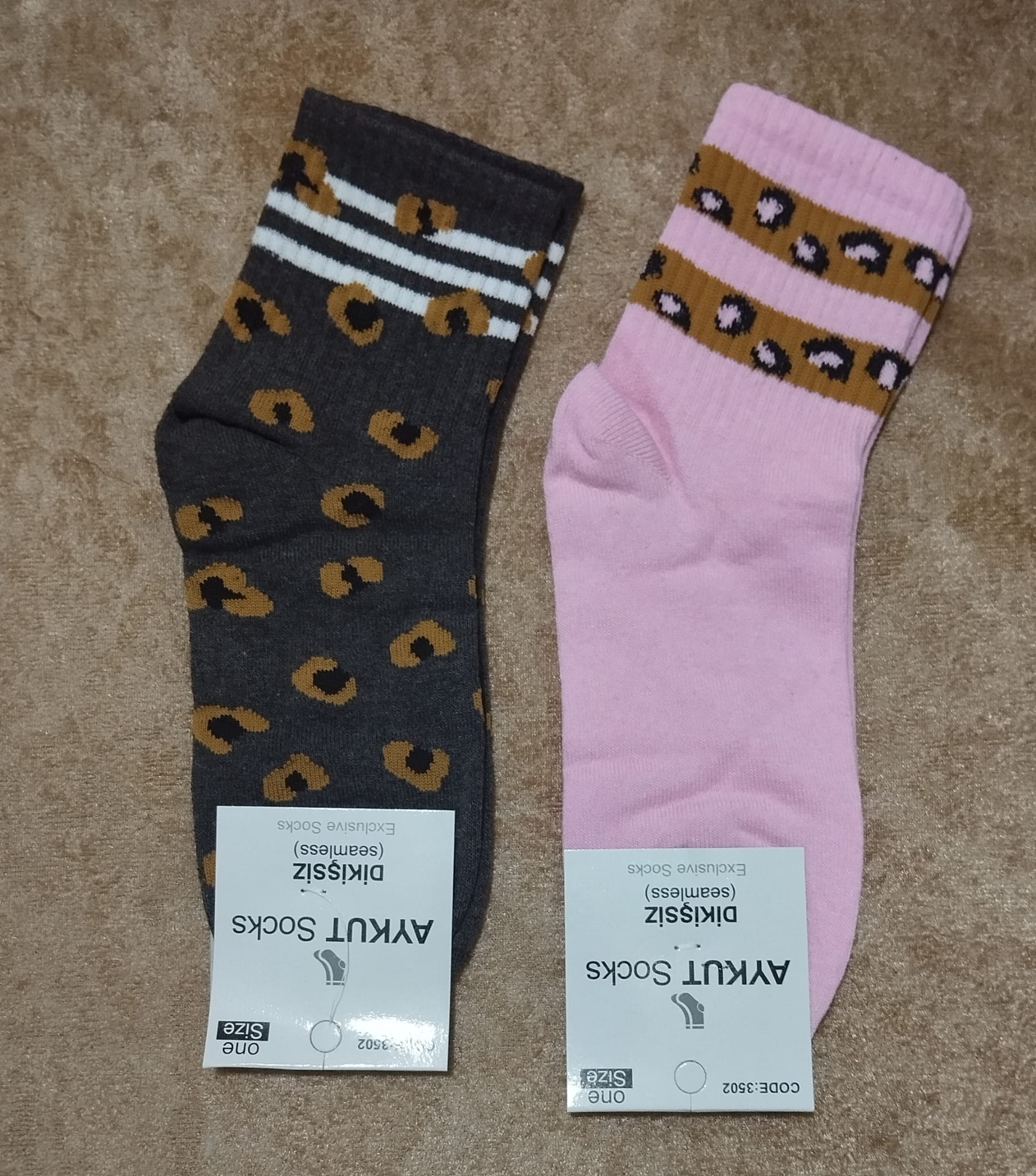 Leopar Desenli Unısex Dikişsiz Kolej Çorap 12'Li Paket