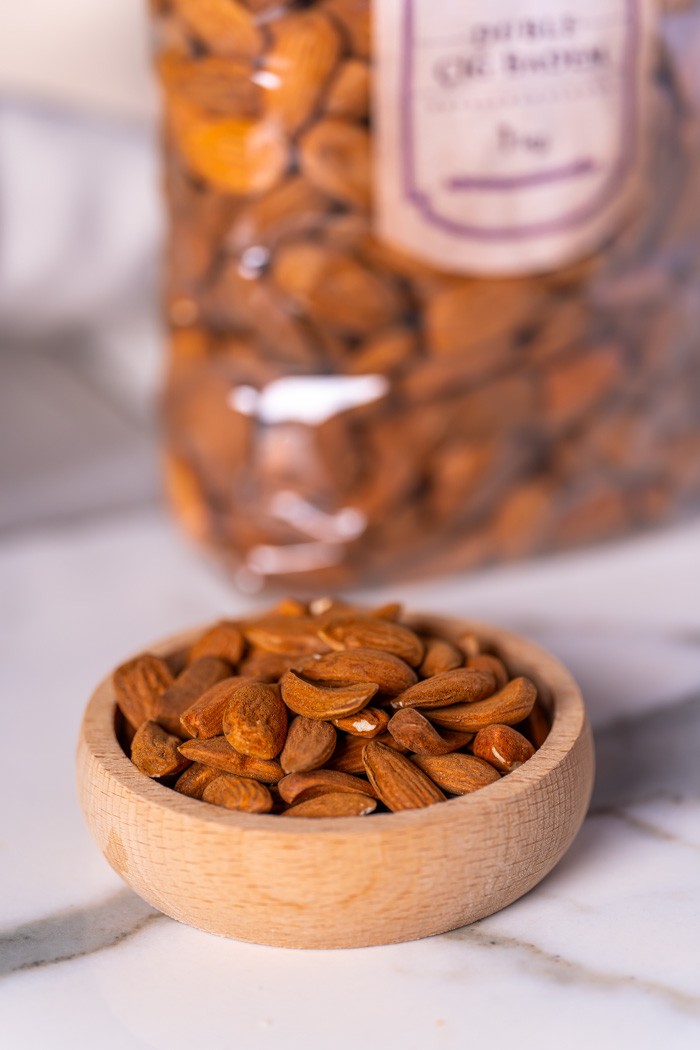 Double Raw Almonds 1 kg