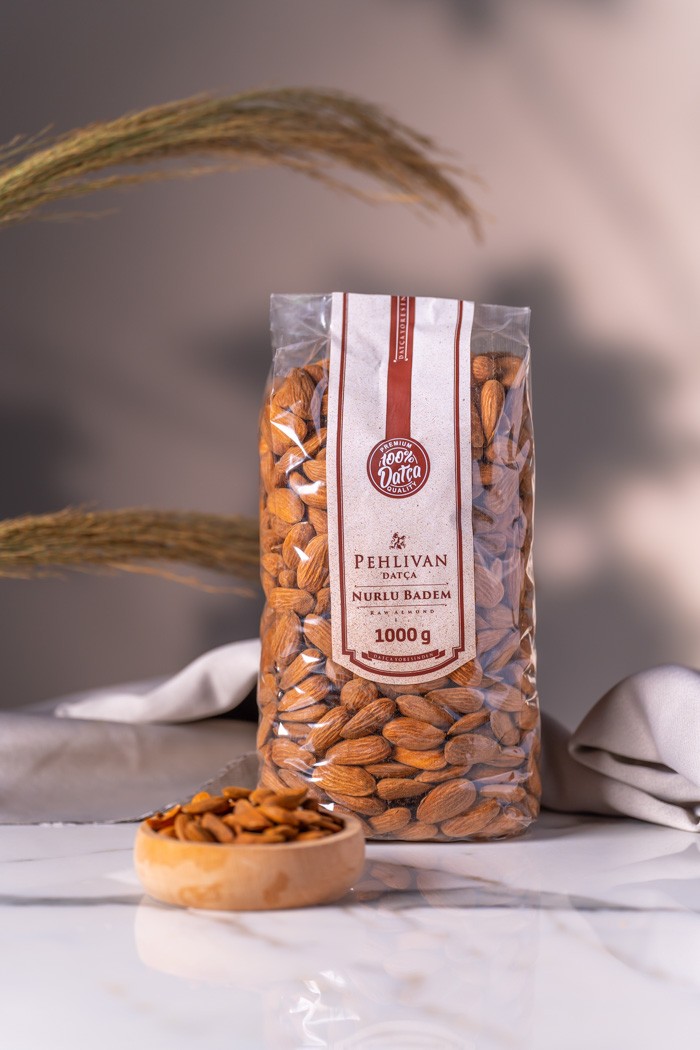 Nurlu Raw Almonds 1 Kg