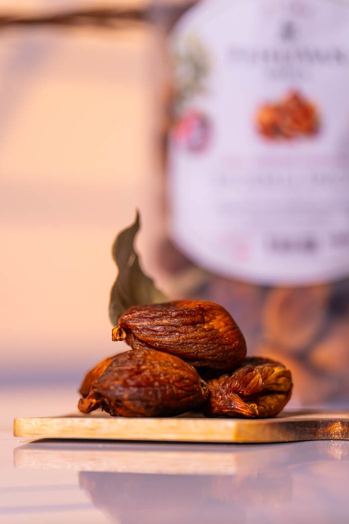 Figs with Almonds 1 kg