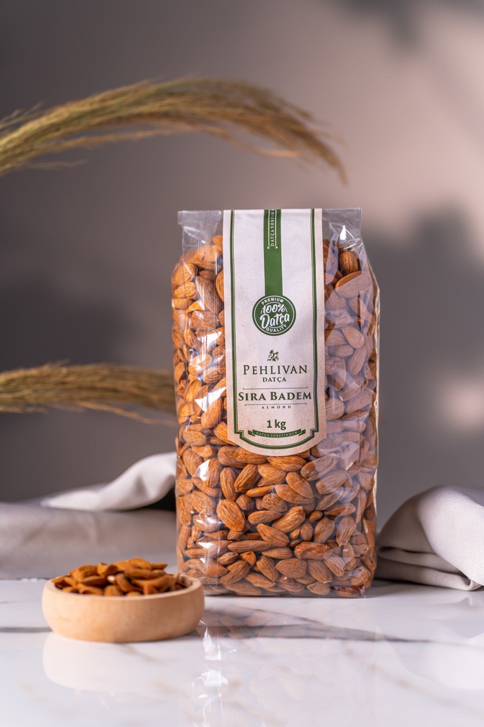 Row Almonds 1 kg