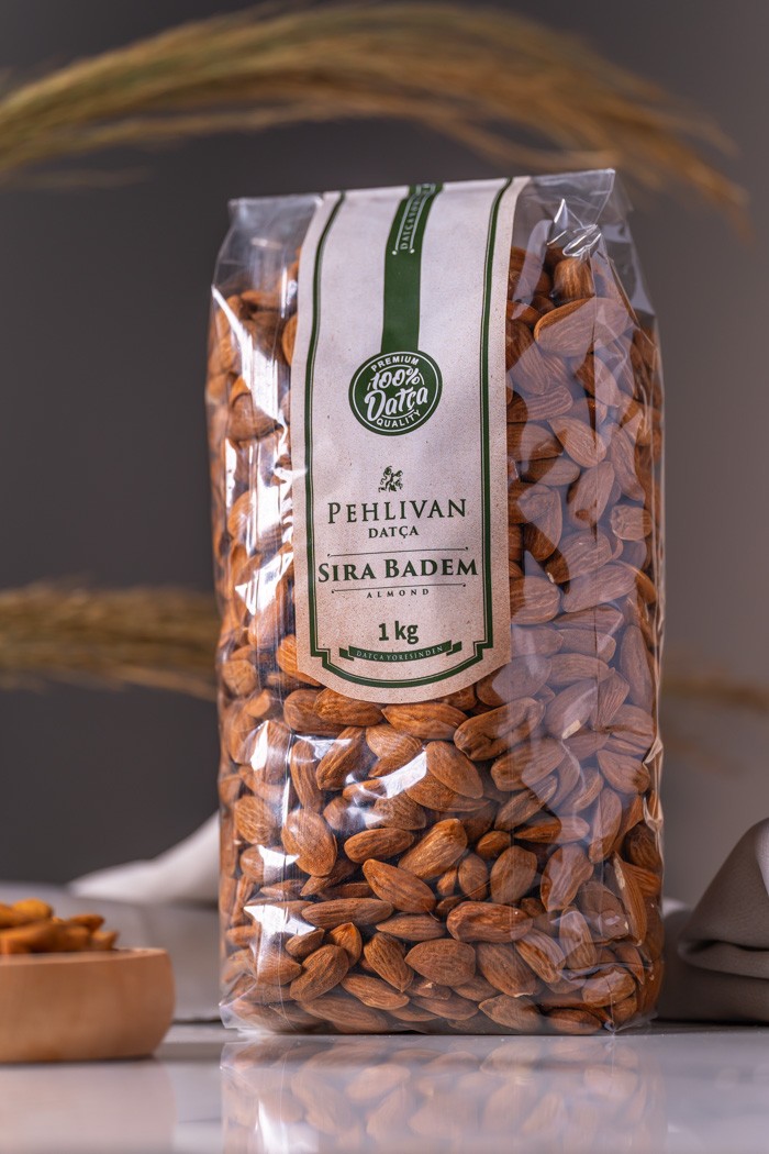 Row Almonds 1 kg