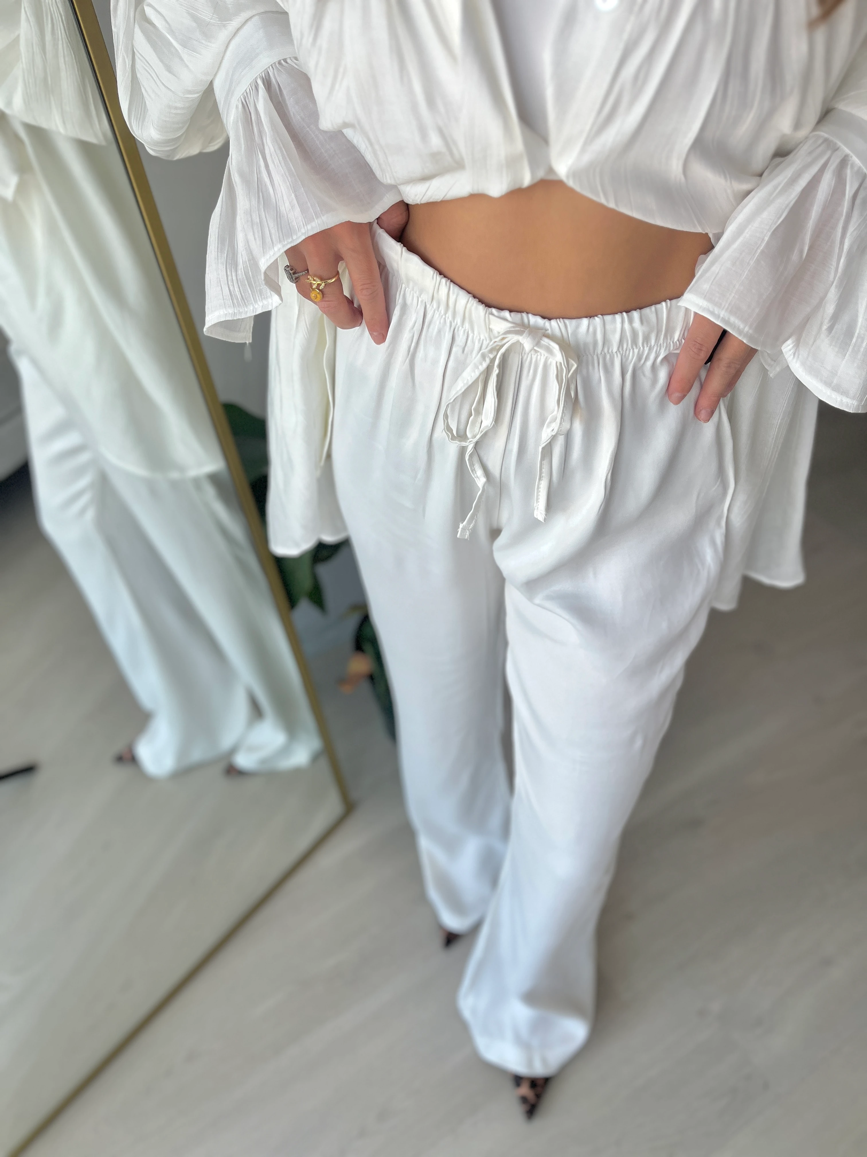 Beyaz Saten Pantolon