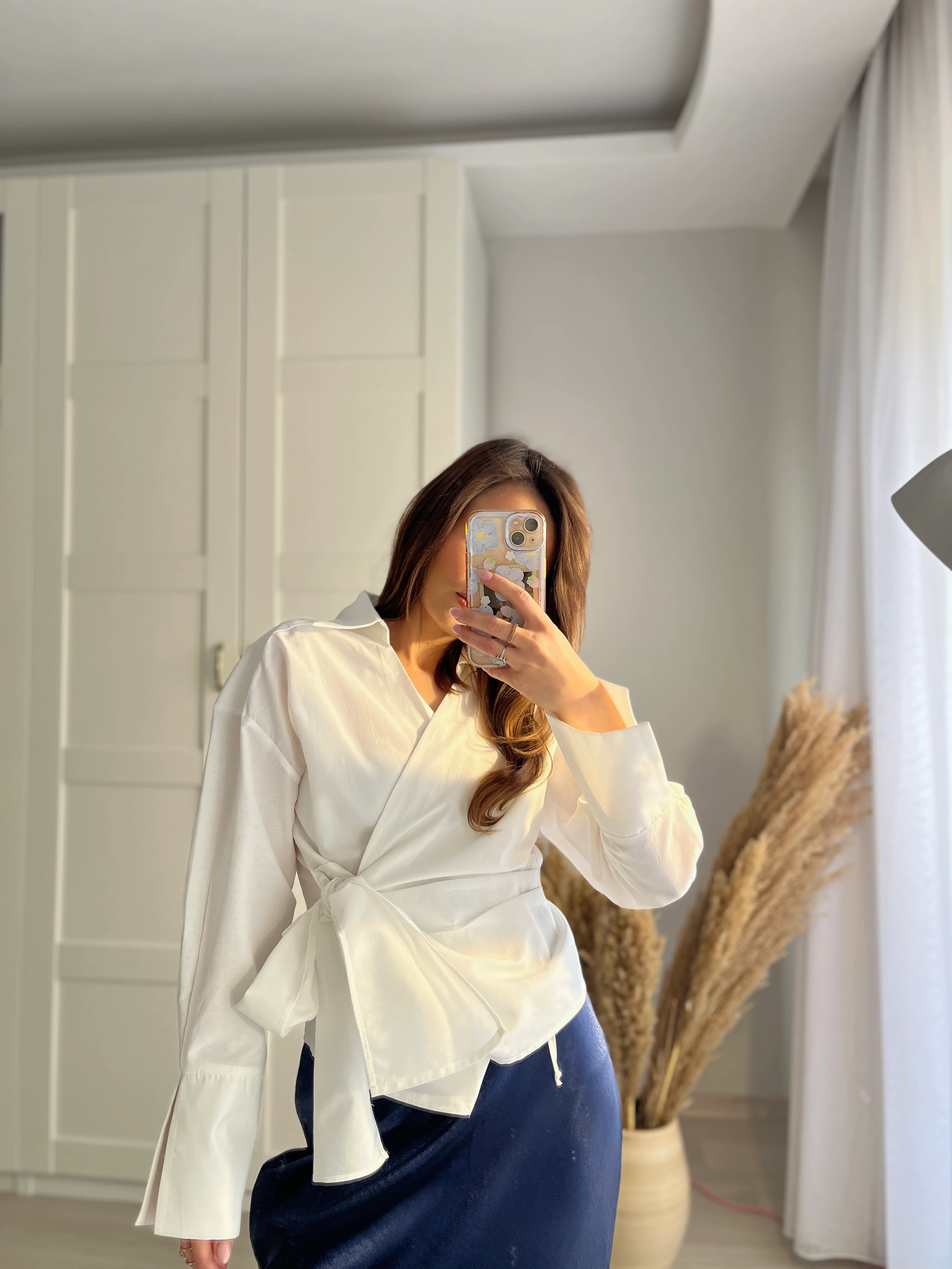 Quzu Yandan Bağlamalı Kruvaze Gömlek