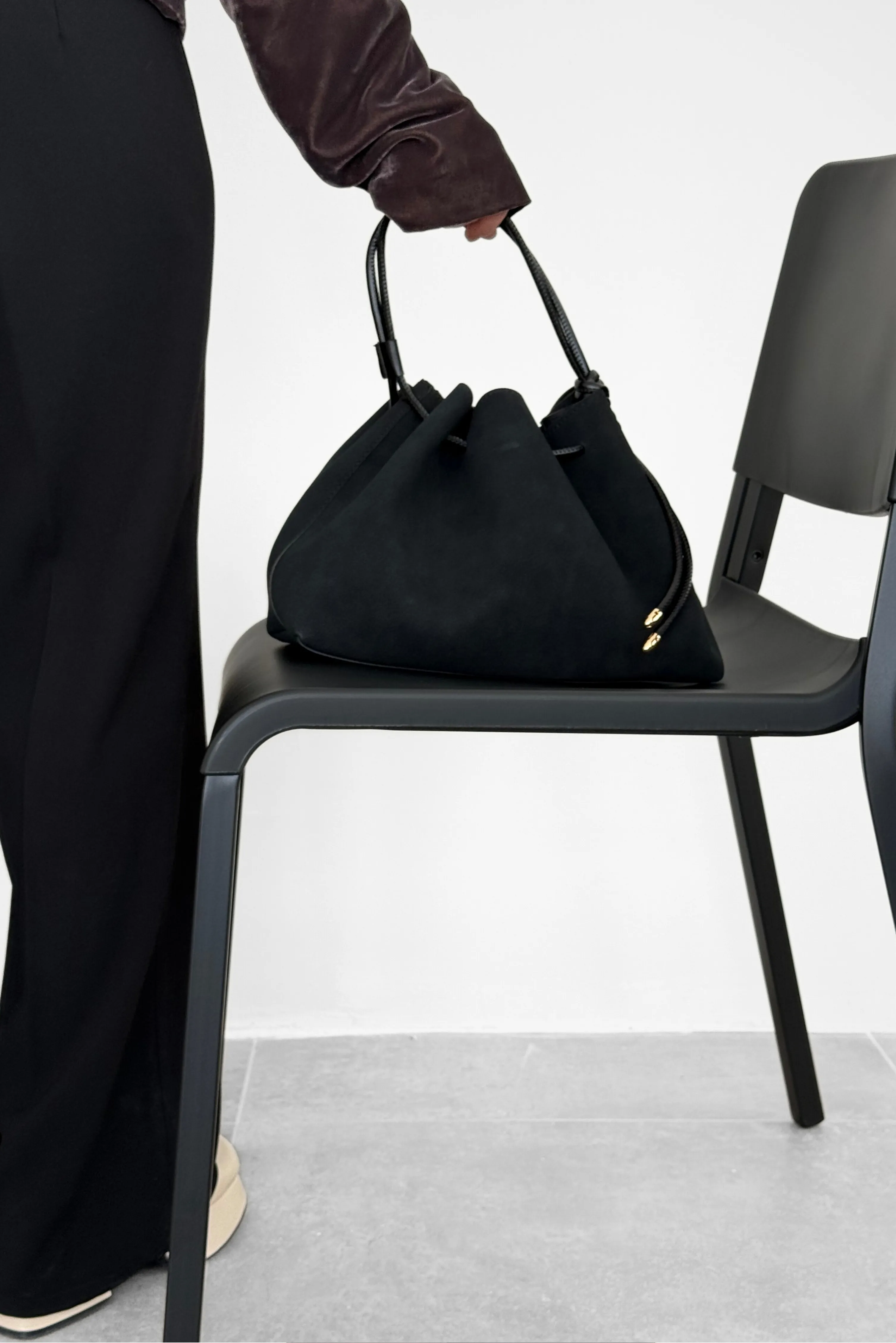 Süet Neva Büzgü Detaylı Yavru Çantalı Çapraz ve El Çantası - siyah