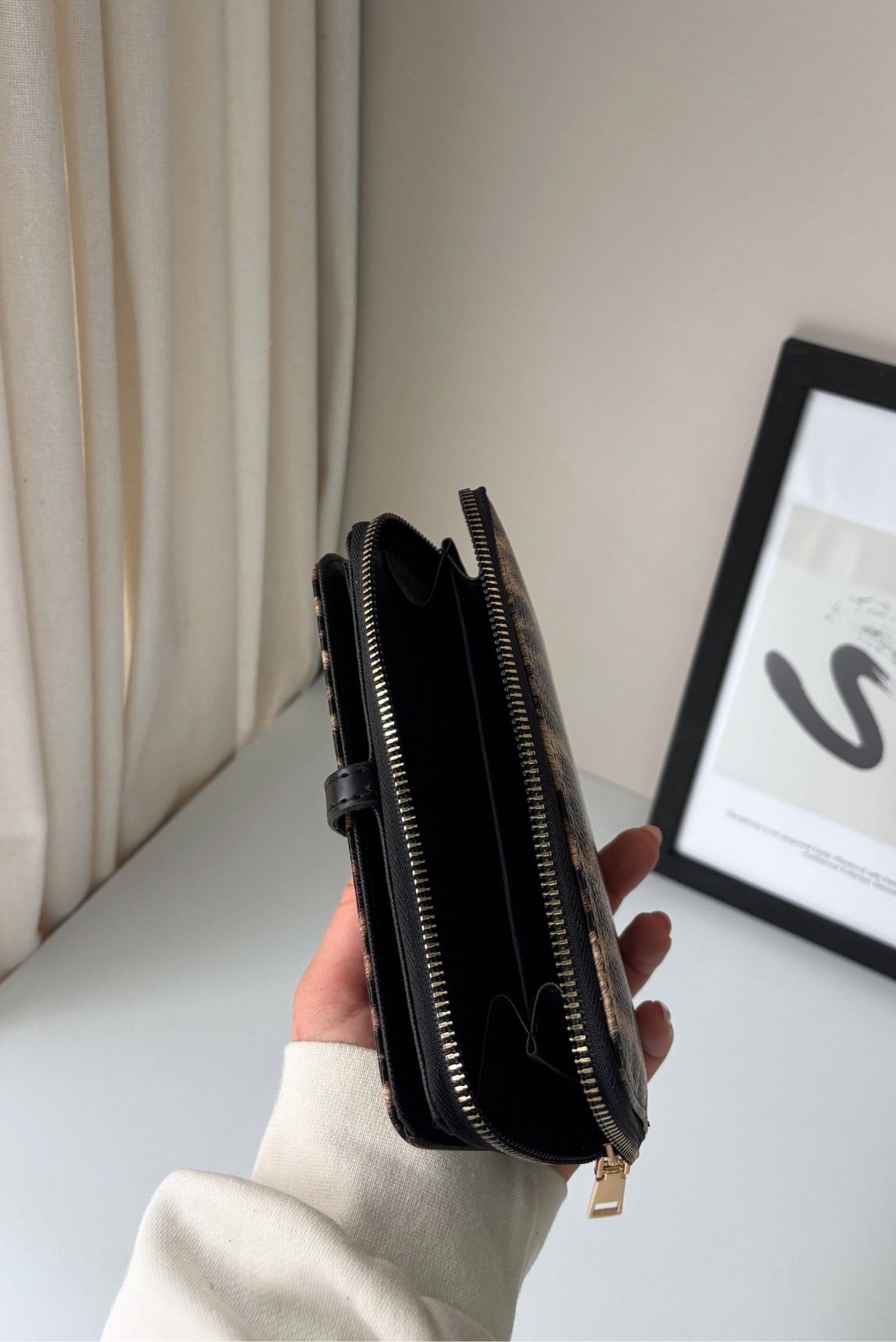 Telefon Bölmeli Suni Deri Cüzdan