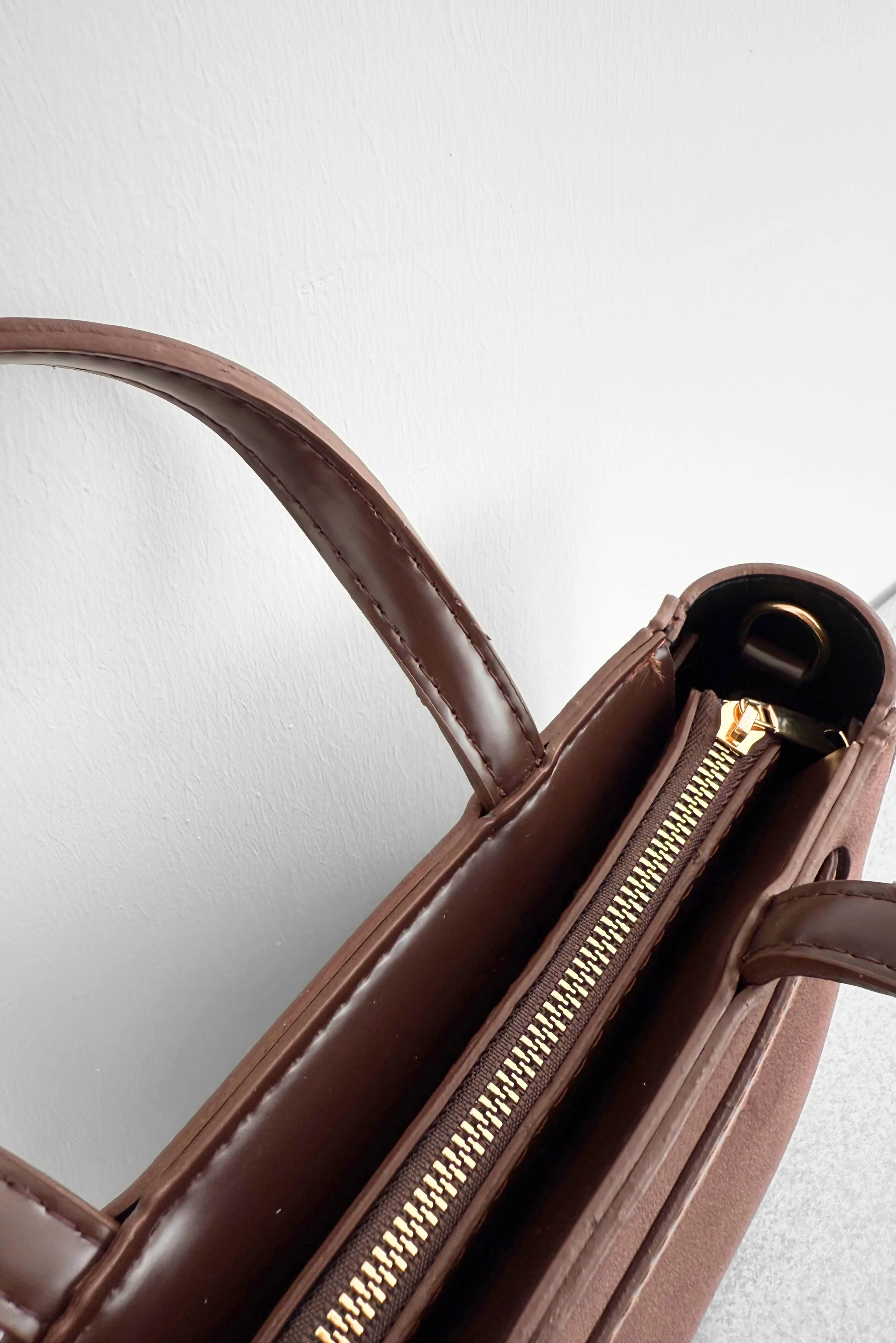 Mira Süet Çapraz Kullanımlı El ve Omuz Çantası