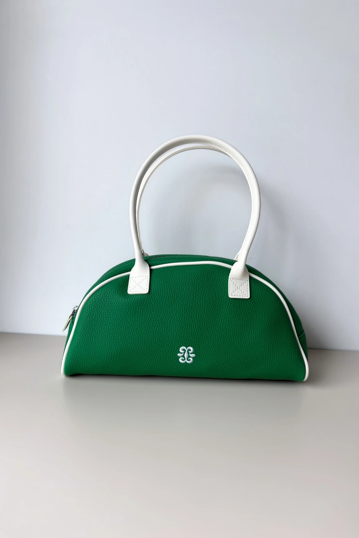 Brianna Spor Model Nakış Detaylı Suni Deri Omuz Çantası