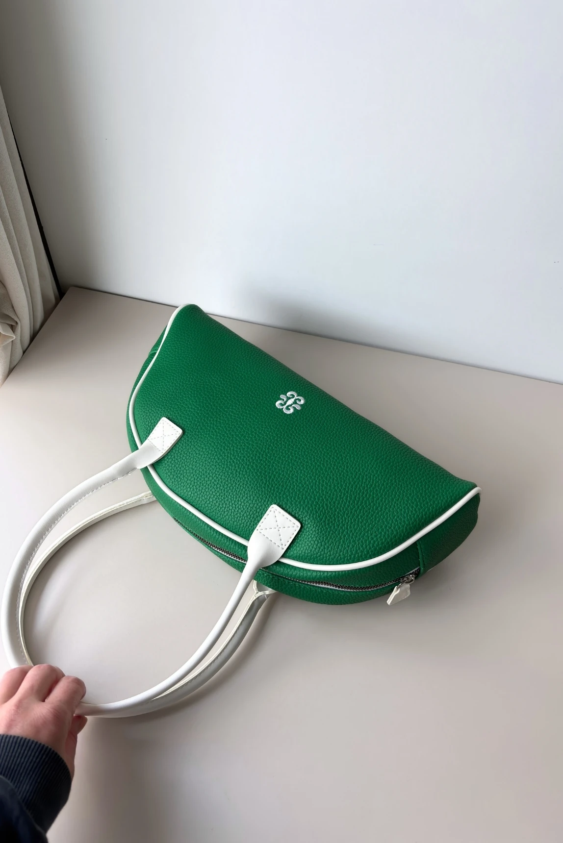 Brianna Spor Model Nakış Detaylı Suni Deri Omuz Çantası