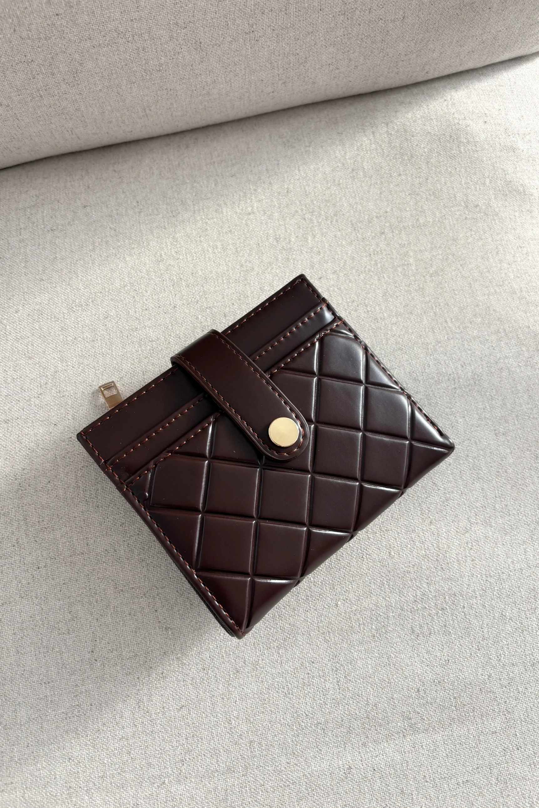 Ruby Orta Boy Kapitone Detaylı Suni Deri Cüzdan