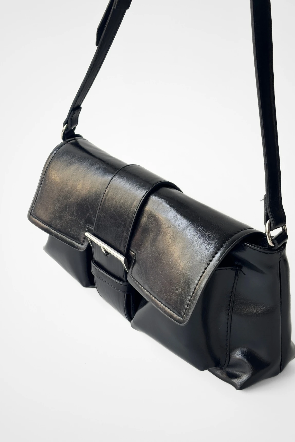 Olinda Vintage Tarz Toka Detaylı Suni Deri Omuz Çantası