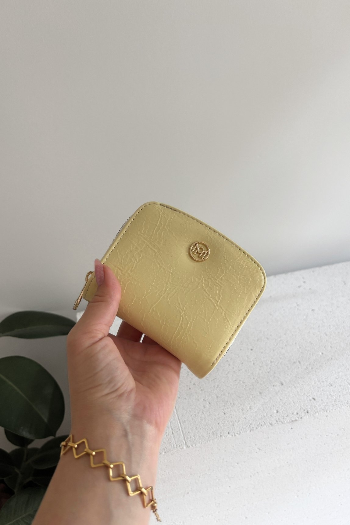 Luna Minimal ve Kullanışlı Orta Boy Suni Deri Cüzdan