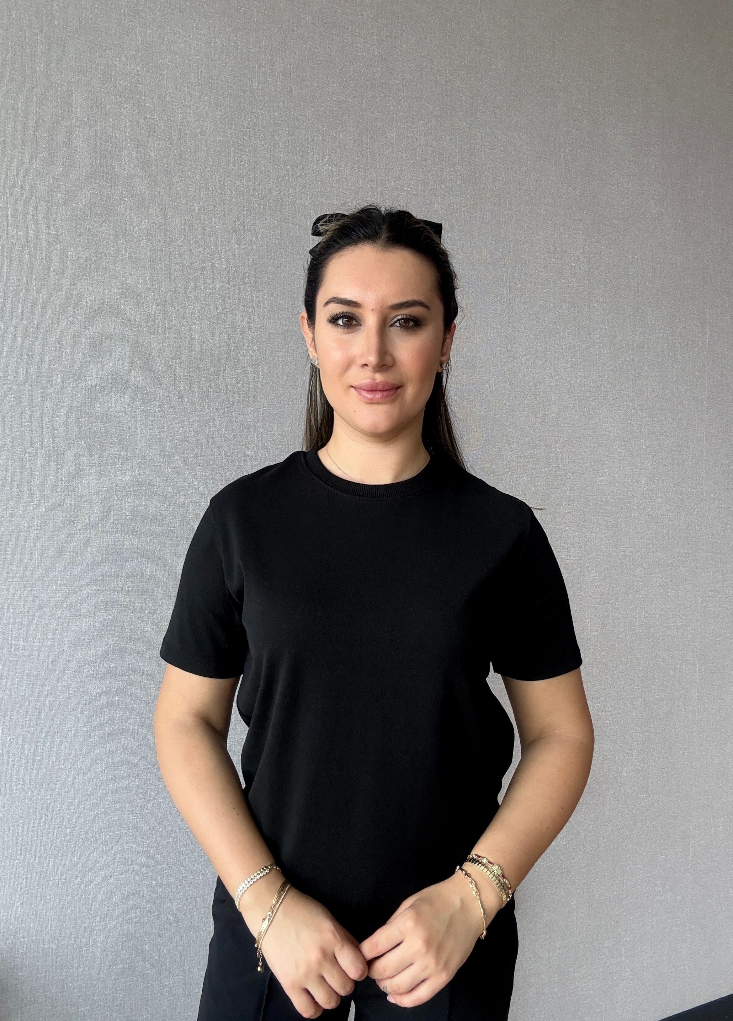 Yuvarlak Yaka Tişört - Siyah