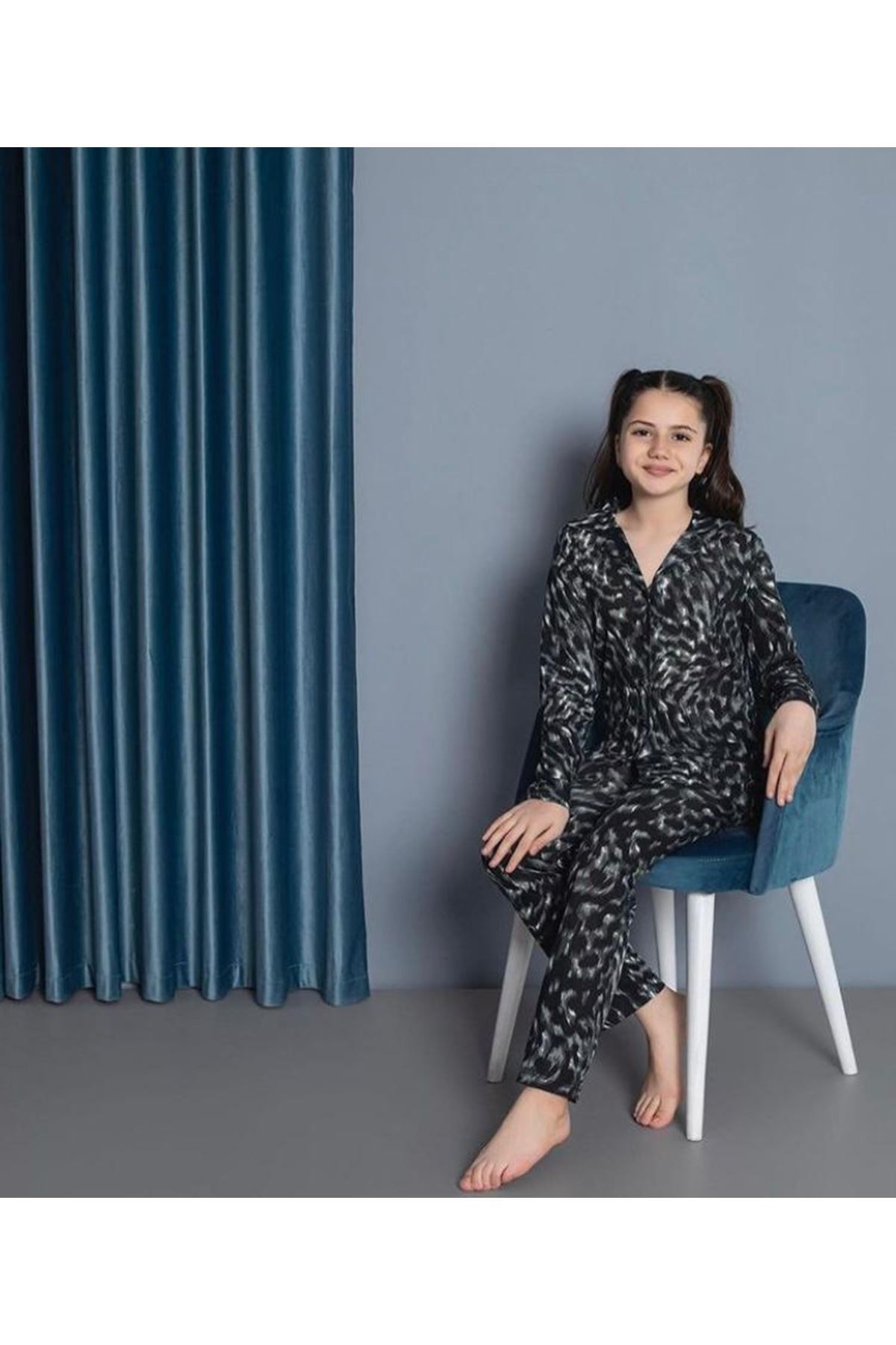 Işılay Selen Garson Siyah Leopar Desenli Uzun Kollu Önden Düğmeli Kız Çocuk Pijama Takımı 7-14 Yaş 38005