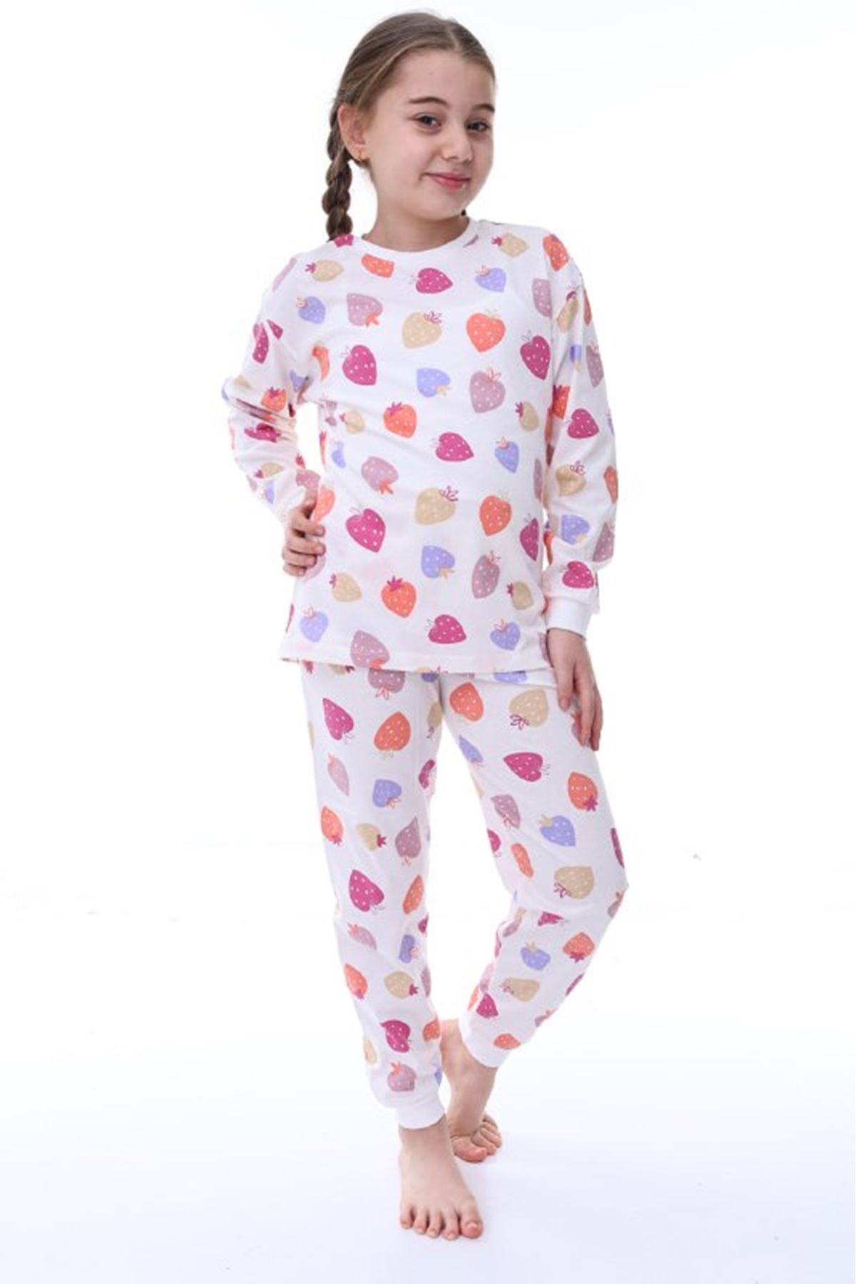 İSOB Ekru Çilek Desenli %100 Pamuk Kız Çocuk Pijama Takımı 3-13 Yaş 31232-E