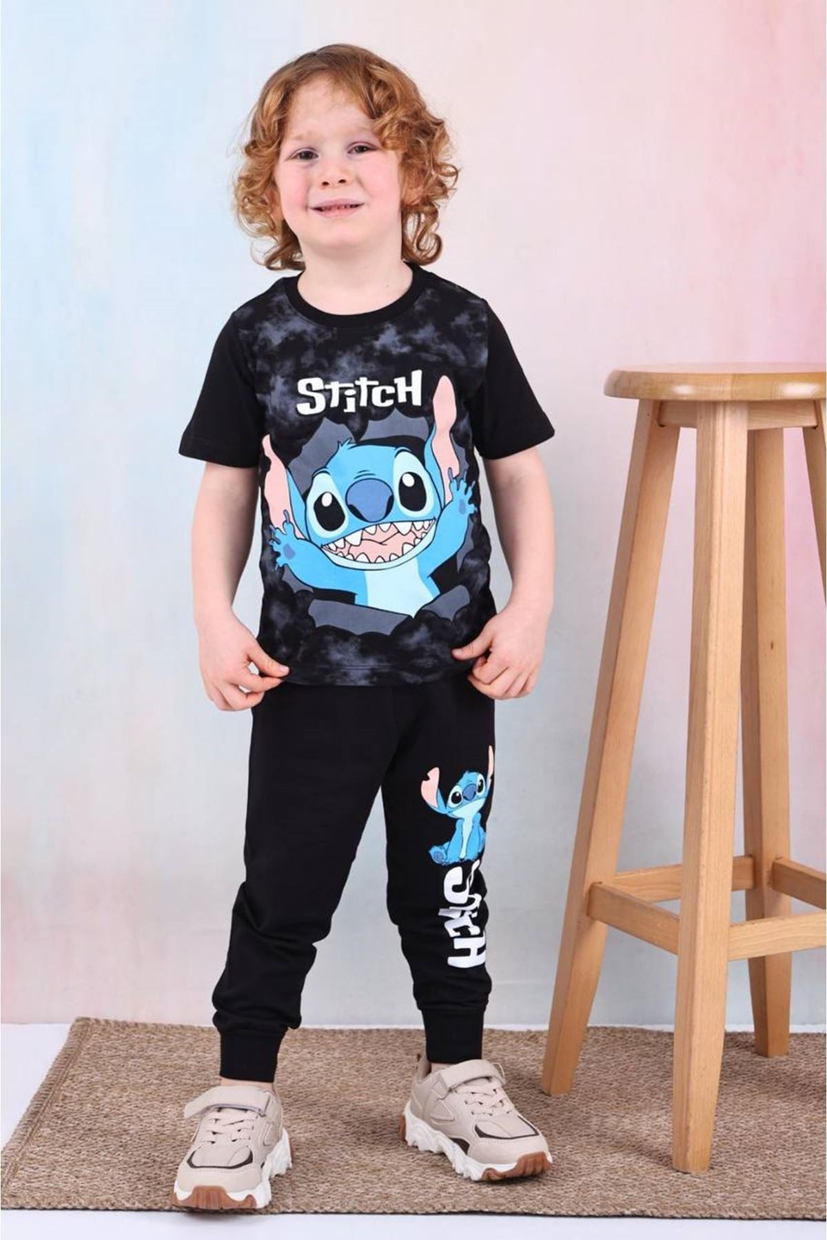 PJKKE Stitch Desenli Siyah Eşofmanlı Erkek Çocuk Kısa Kol Takım 3-10 Yaş 7446-S