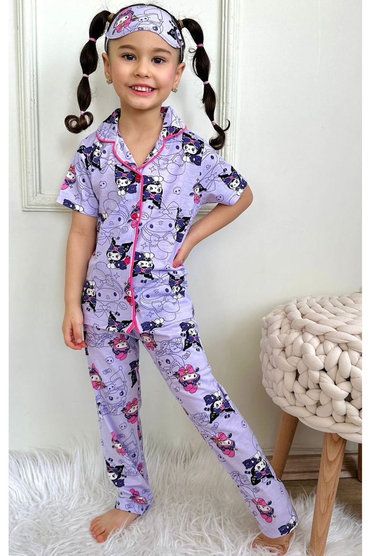 PJKÖ Kuromi ve Arkadaşları Desenli Lila Kısa Kollu Önden Düğmeli Kız Çocuk Pijama Takımı 4-12 Yaş 539K-L