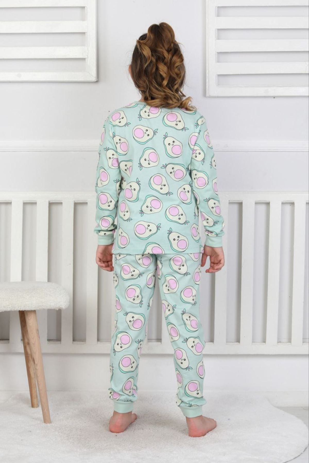 İSOB Yeşil Avakado Desenli %100 Pamuk Kız Çocuk Pijama Takımı 3-13 Yaş 51201-51402-Y