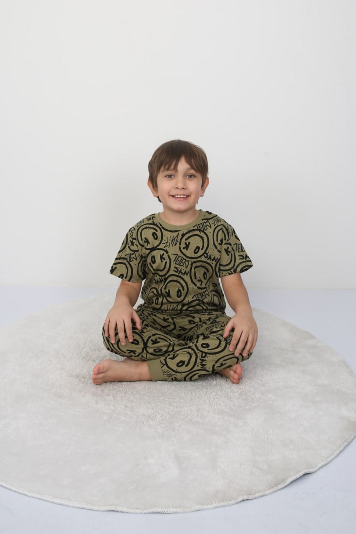 İSOB Yeşil Gülen Surat Desenli %100 Pamuk Erkek Çocuk Kısa Kollu Pijama Takımı 3-8 Yaş 41305-Y