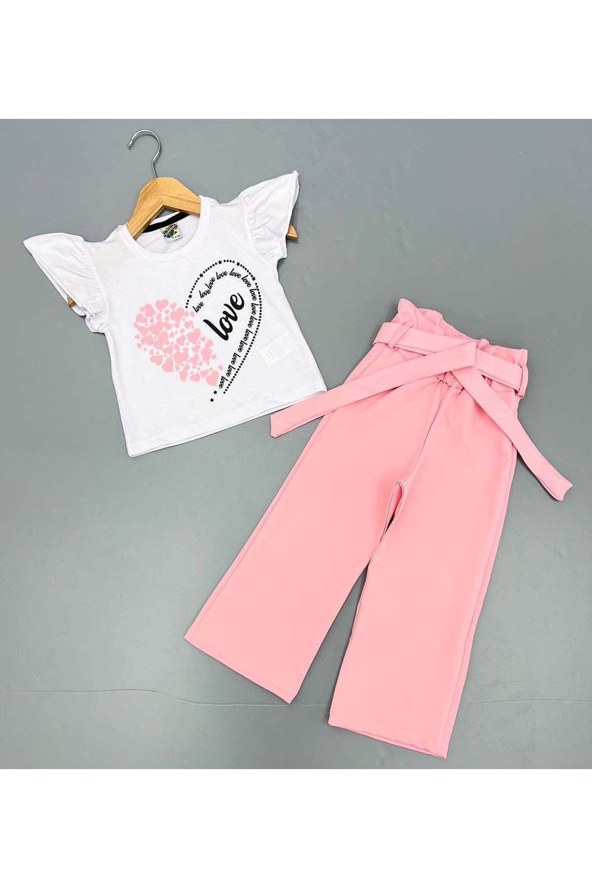 Love Kalp Desenli Croplu Kumaş Pantolonlu Kız Takım Pembe 3-10 Yaş 07053-P