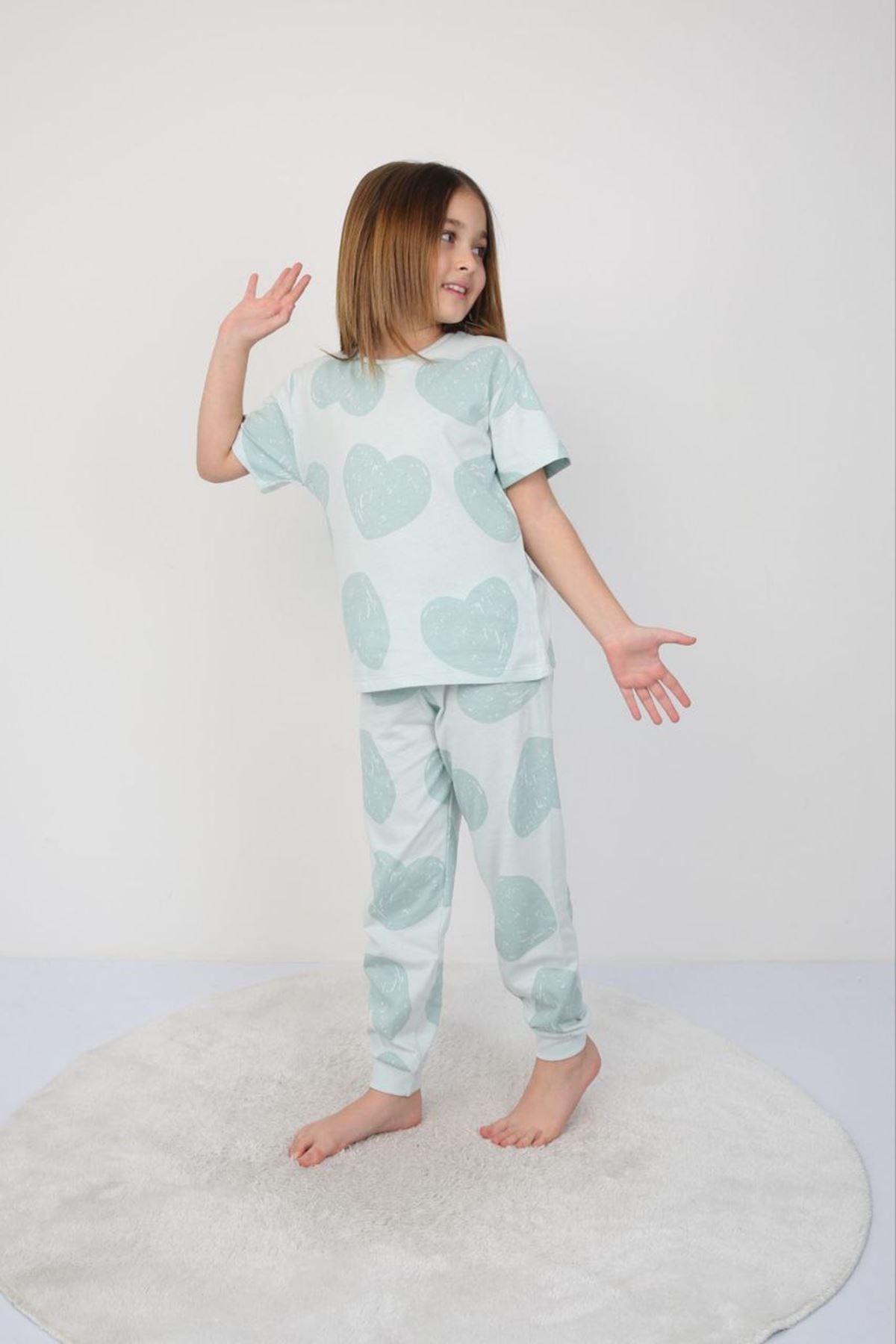 İSOB Yeşil Kalp Desenli %100 Pamuk Kız Çocuk Kısa Kollu Pijama Takımı 3-8 Yaş 41202-Y