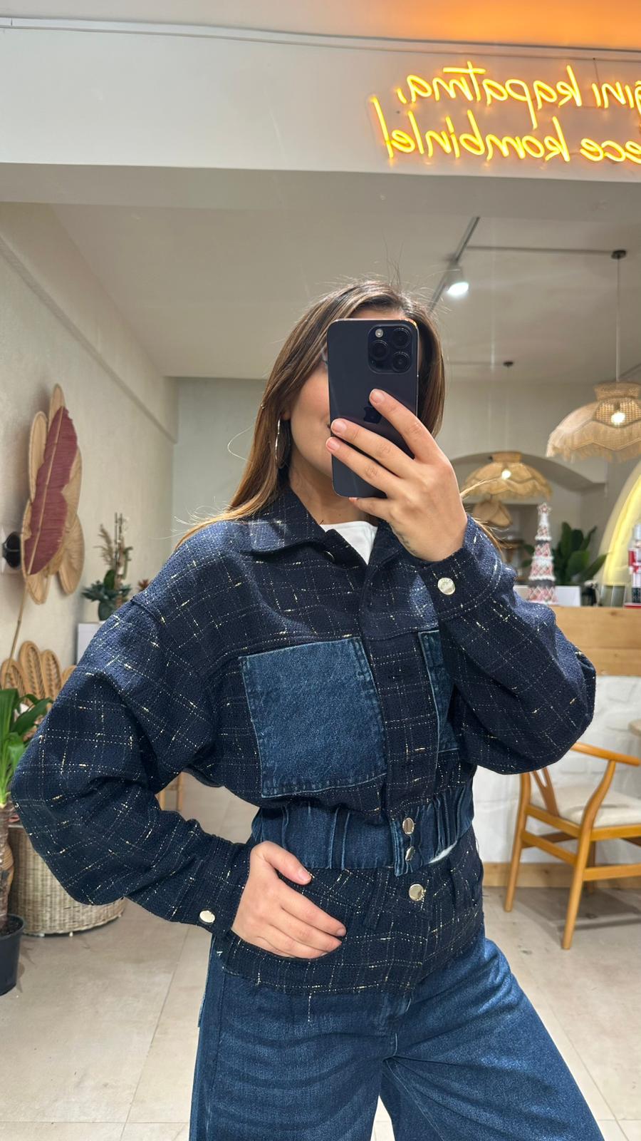 Tüvit Detay Lacivert Ceket