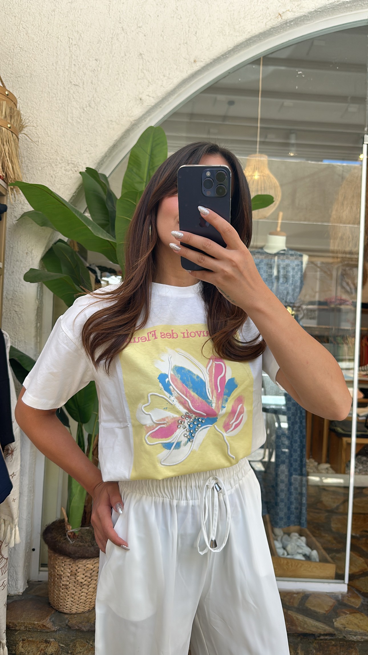 Çok renkli taşlı tshirt 