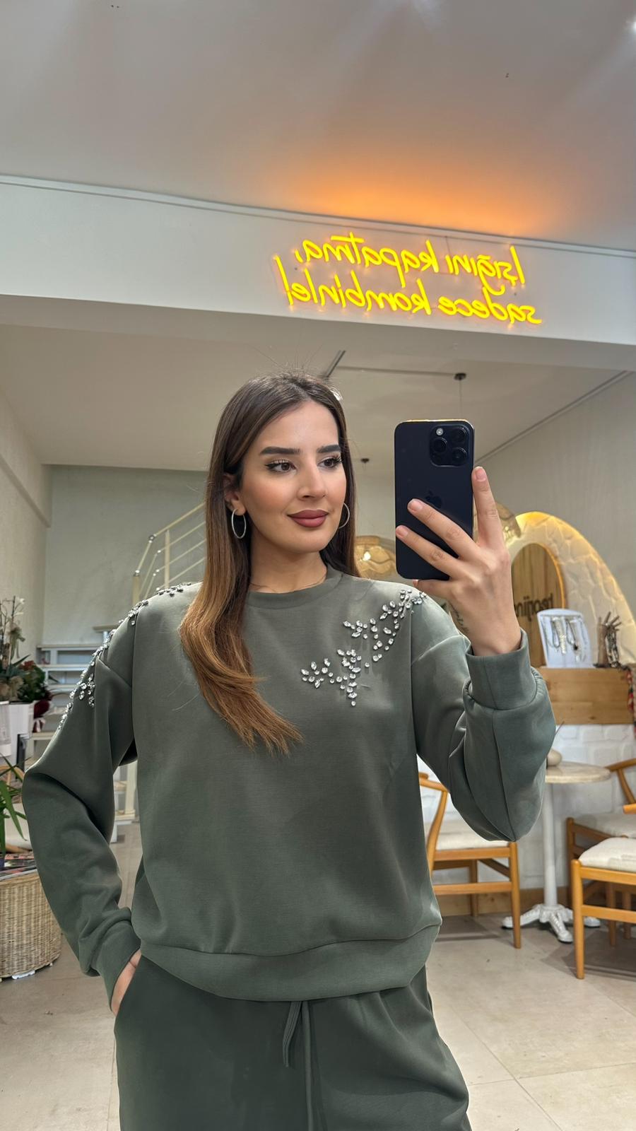 Dikme Taş Detaylı Takım - HAKİ