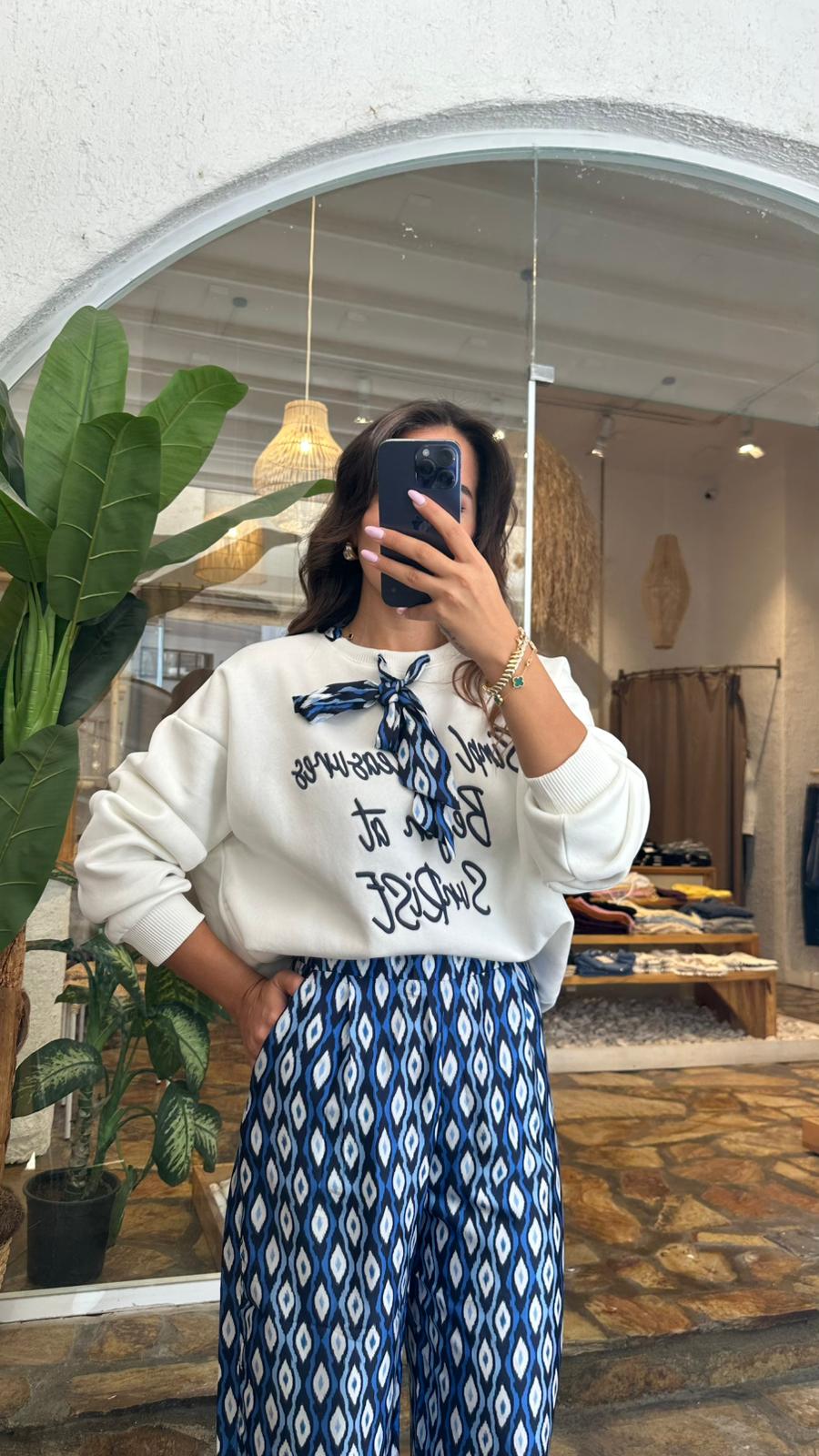 Mavi Desenli Saten Pantolon