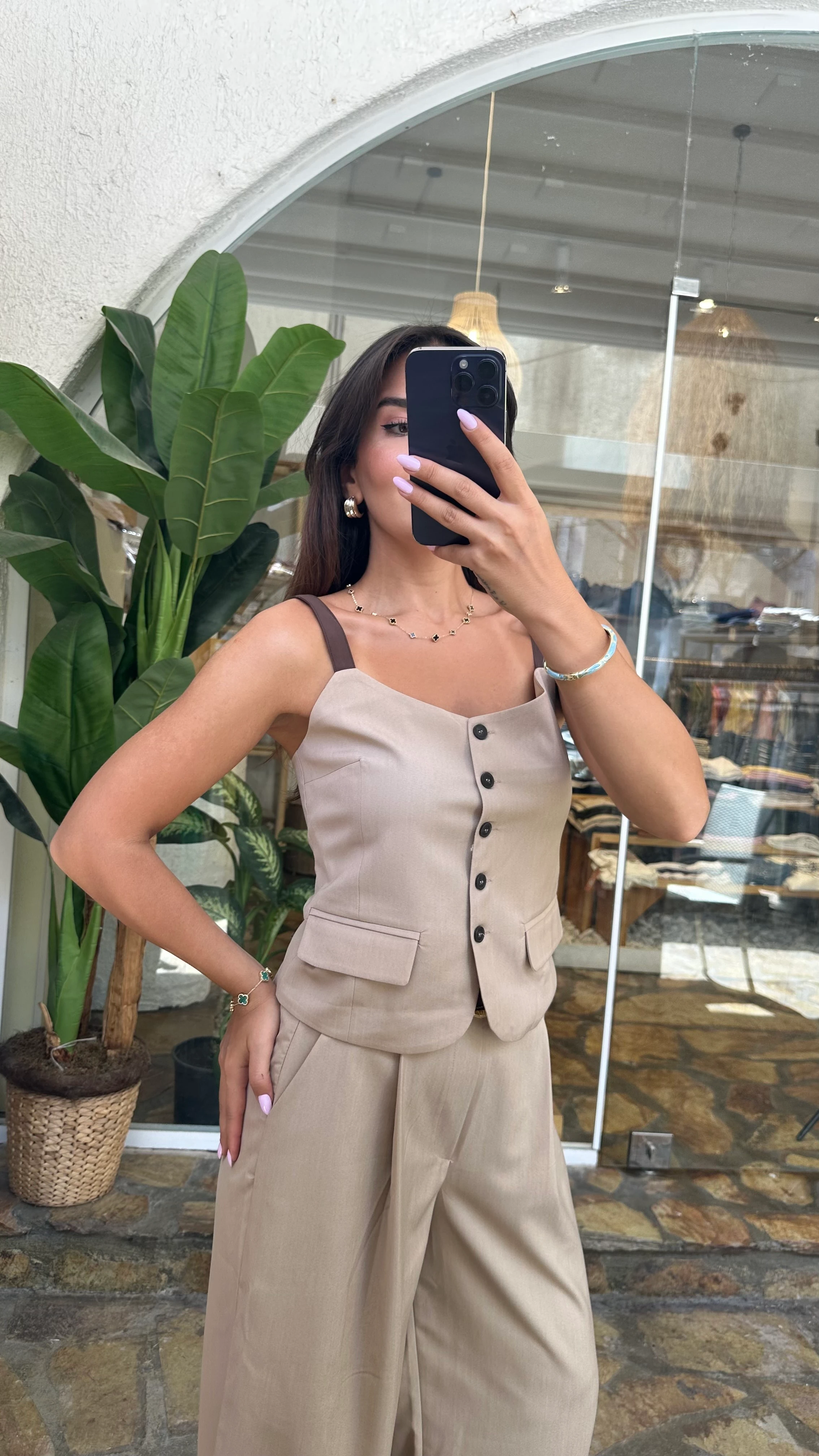 Kahve Askılı Bej Bluz 