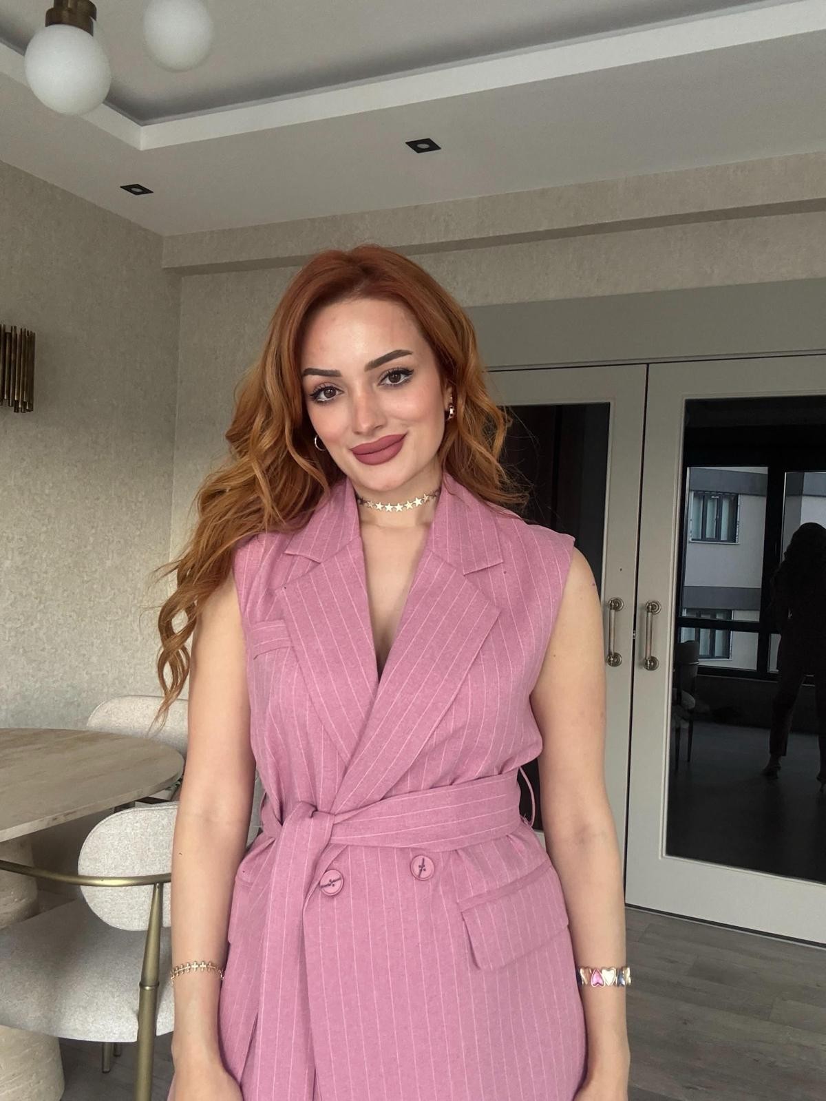 Pembe Yelekli Pantolon Takım 