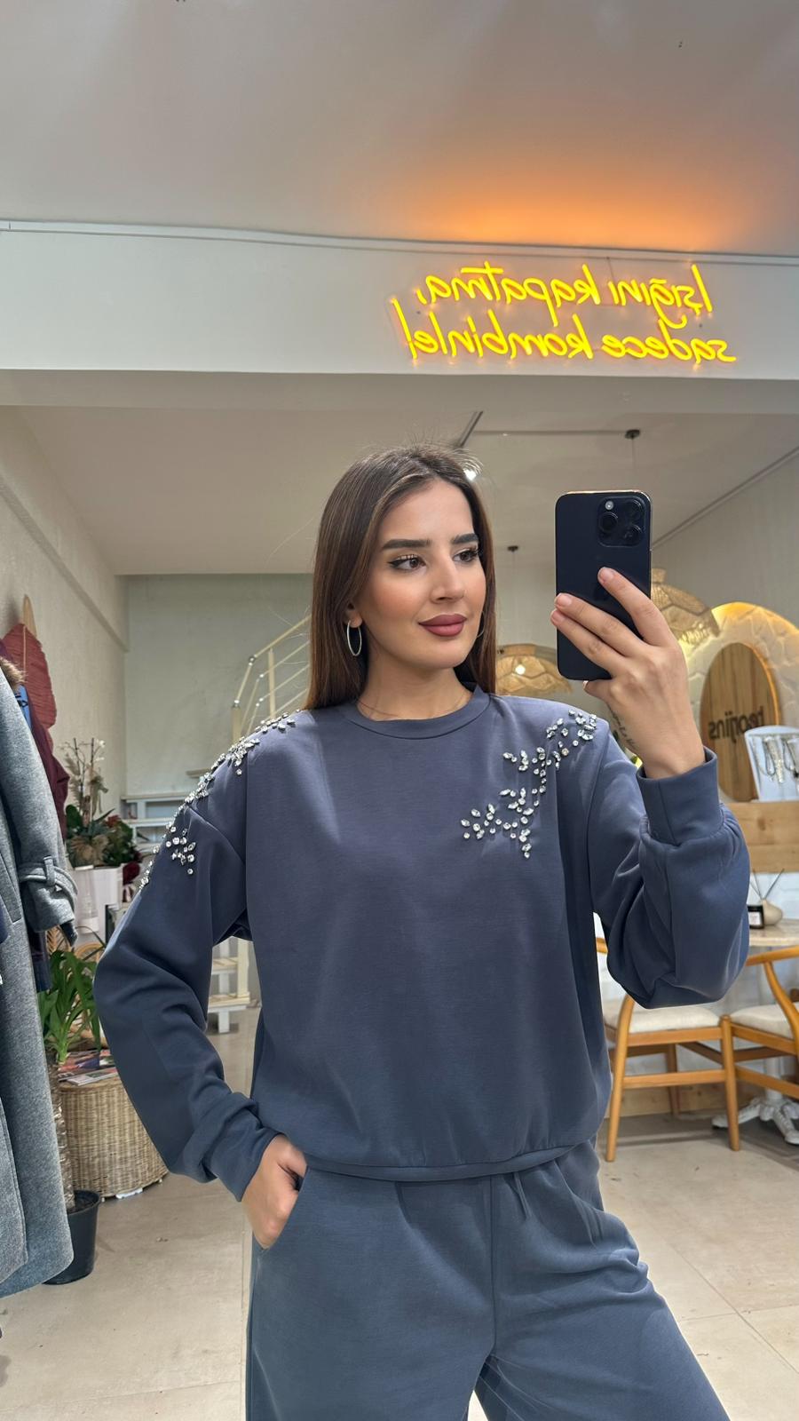 Dikme Taş Detaylı Takım - gri