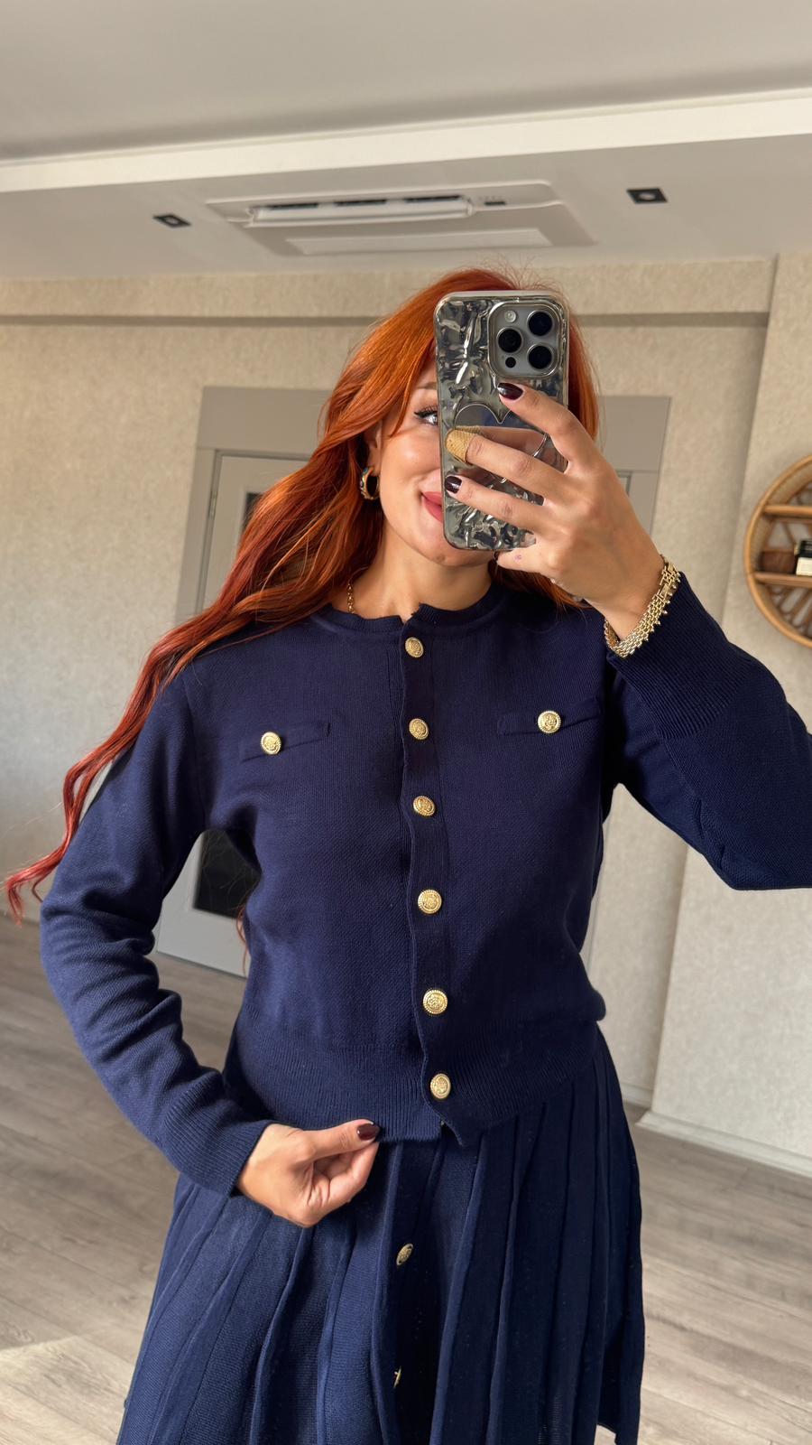 Gold Düğmeli Triko Etekli Takım