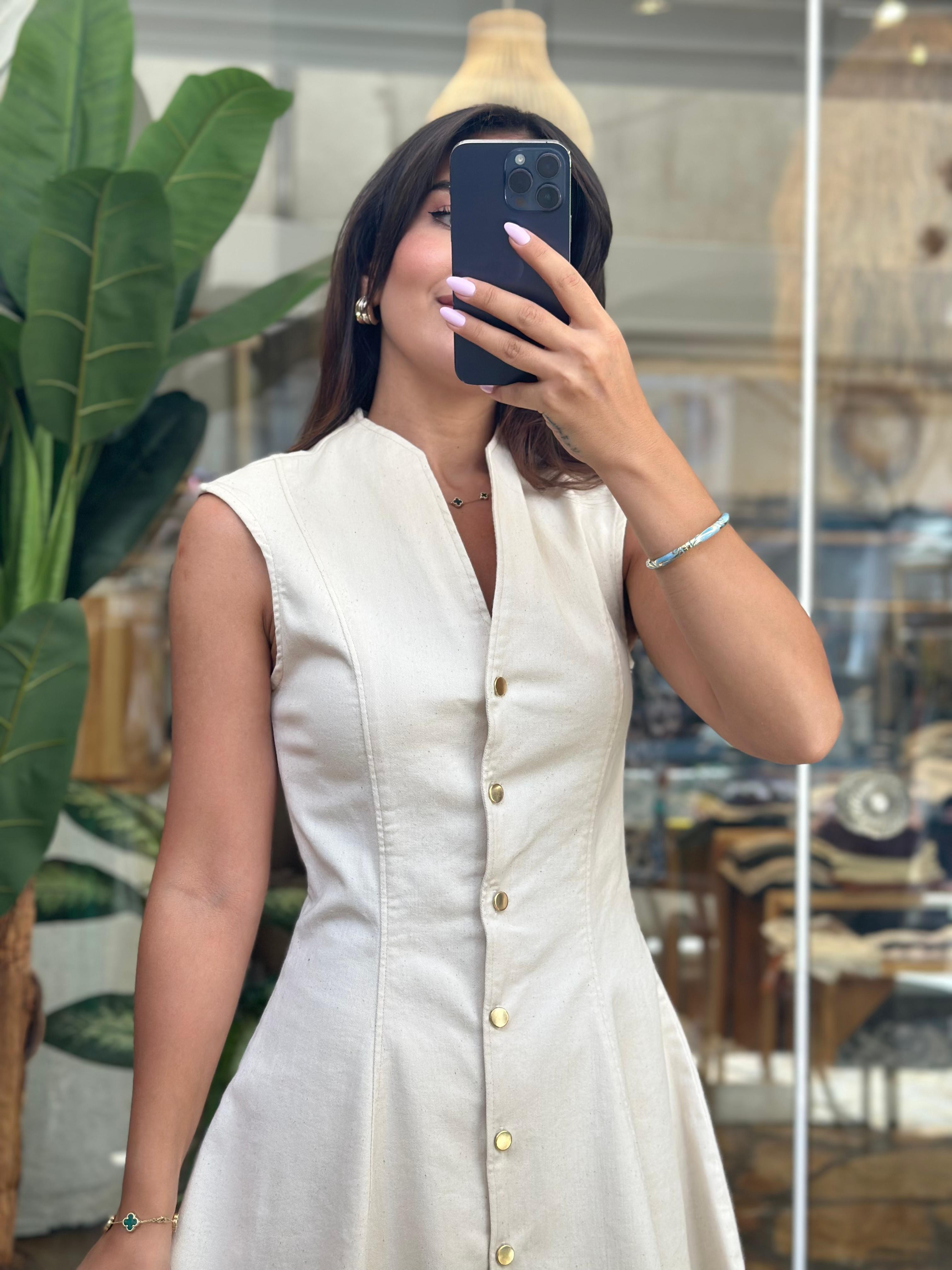 V Yaka Likralı Beyaz Denim Elbise