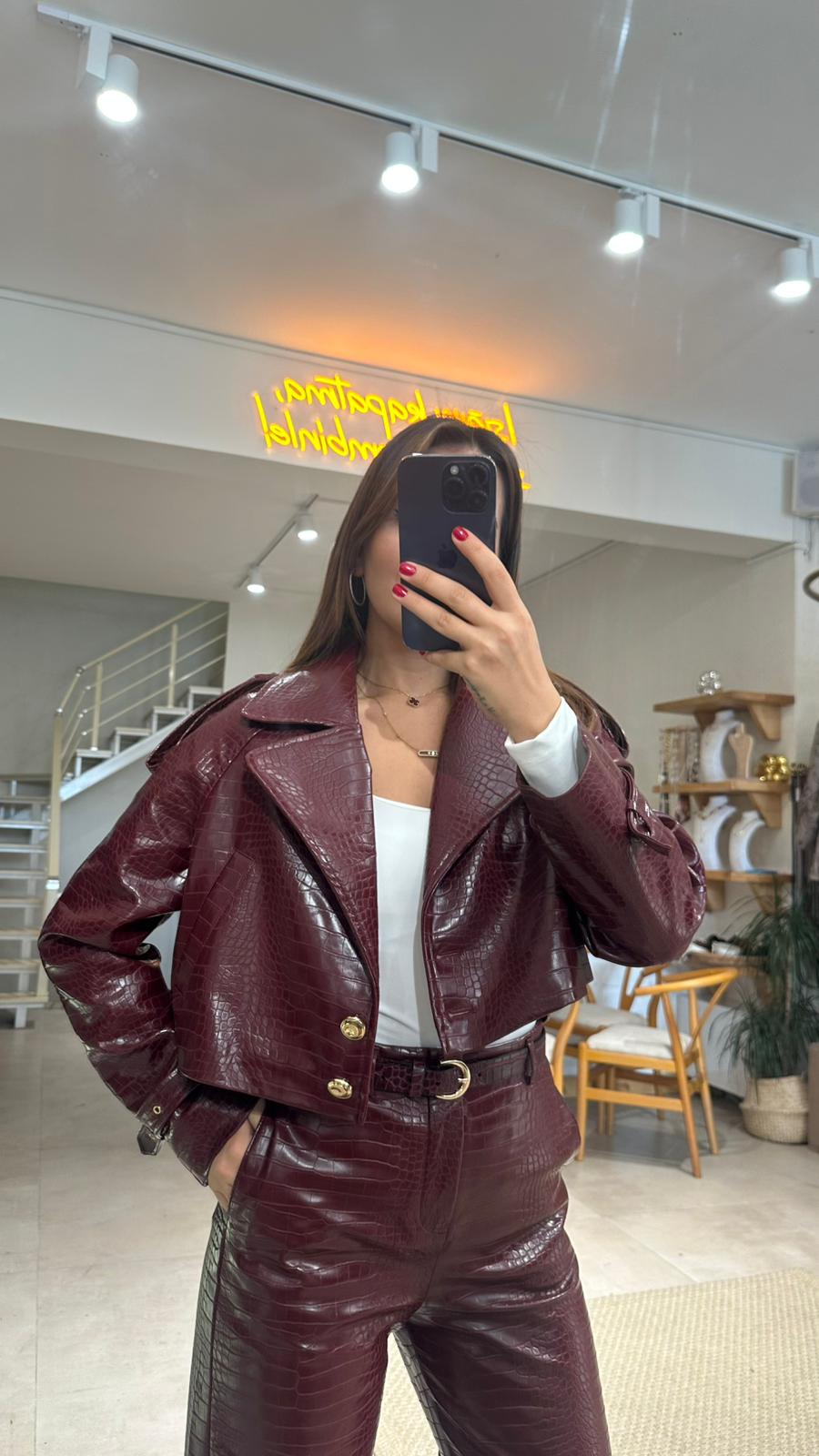 Mürdüm Gold Düğmeli Deri Ceket