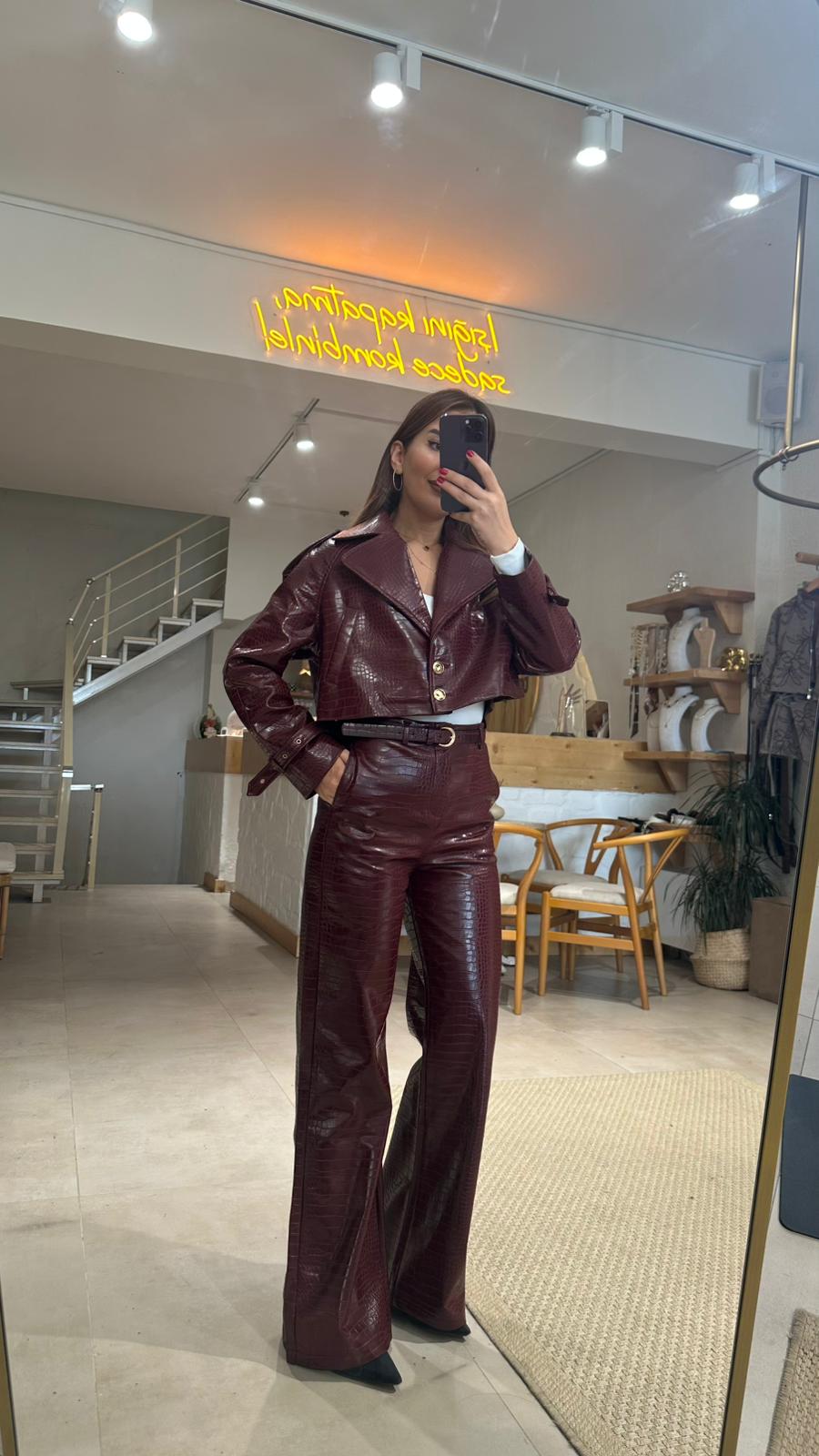 Mürdüm Kemerli Deri Pantolon