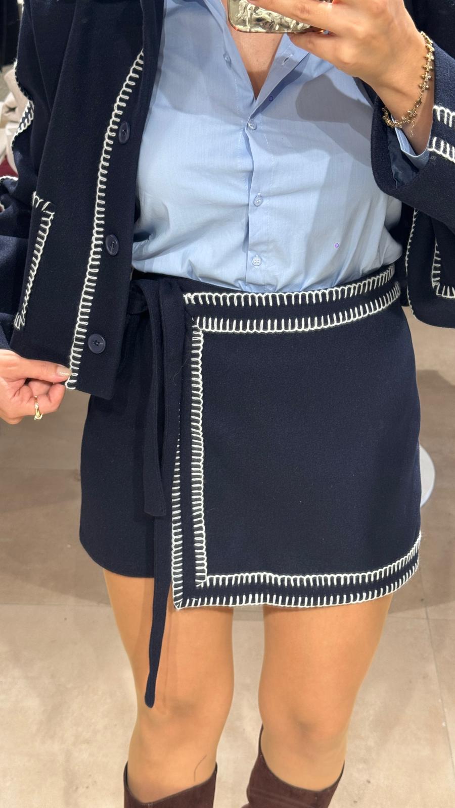 Beyaz Nakışlı Etek 