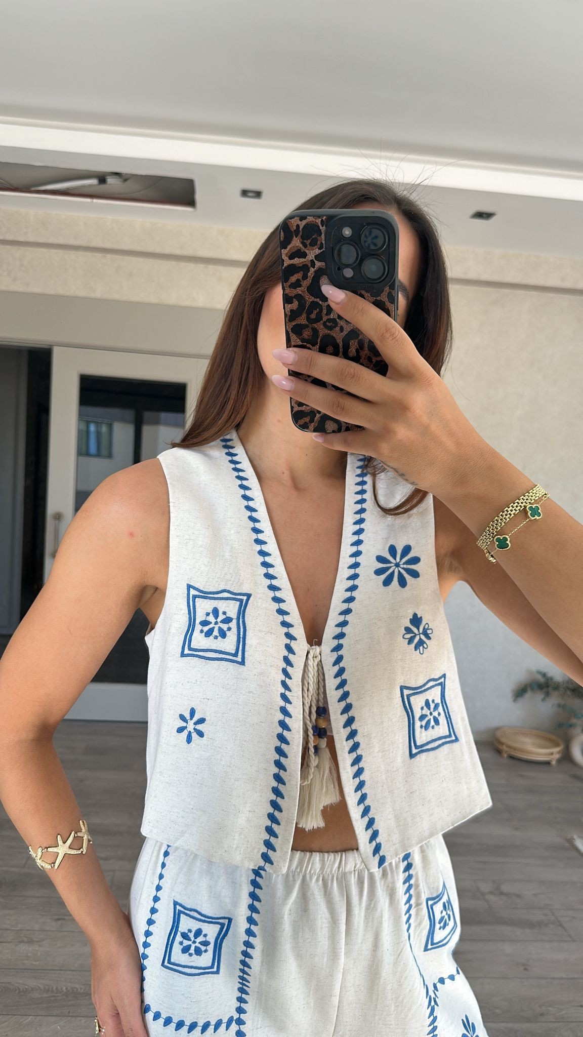 Mavi Nakış Püsküllü Yelek