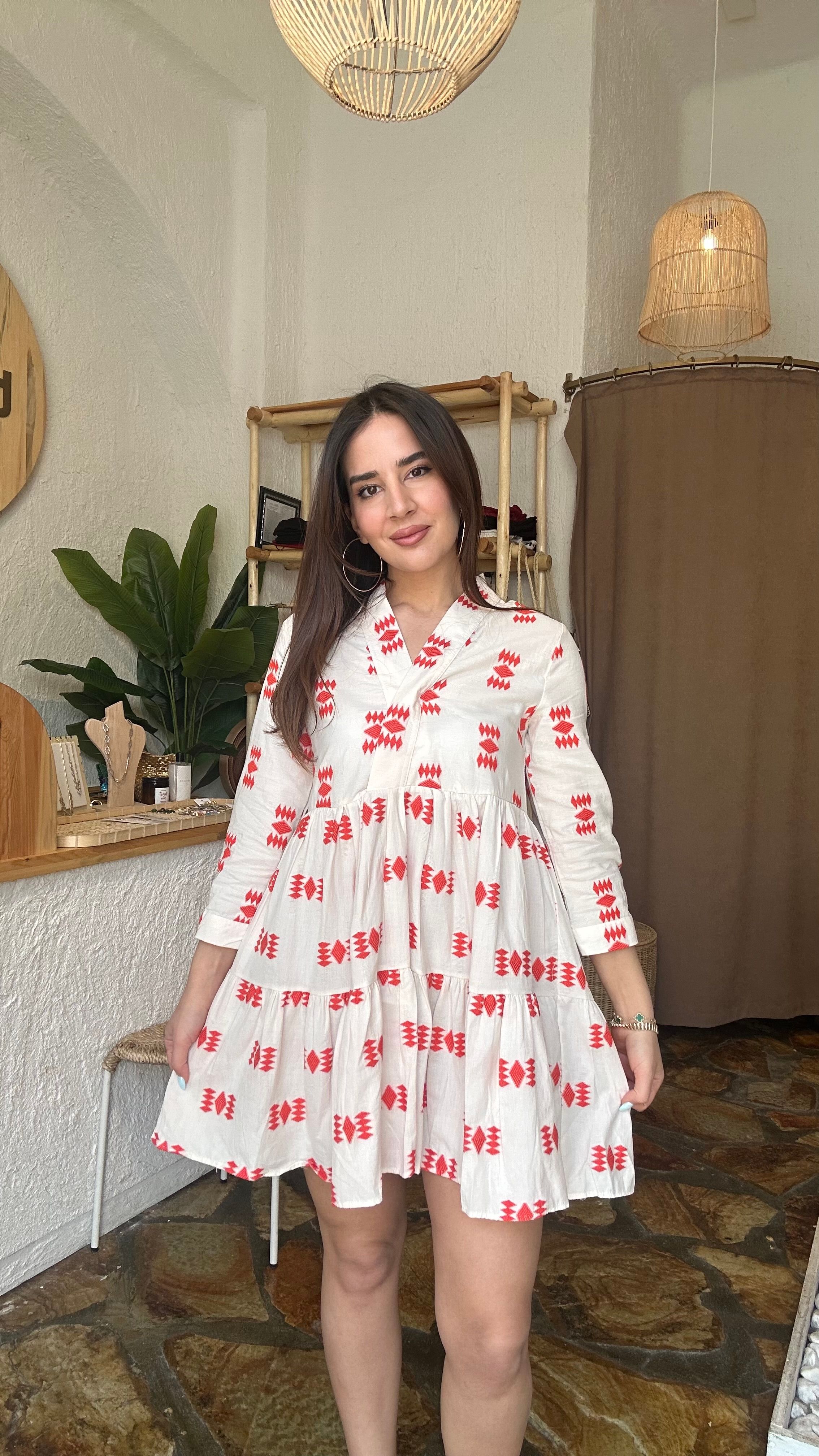 Monica Elbise  - kırmızı